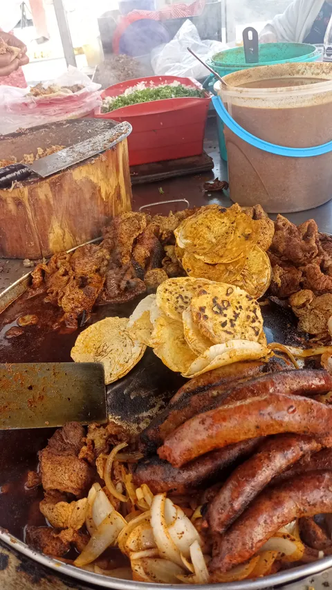 Taquería Ruben “viejo feo” image 4