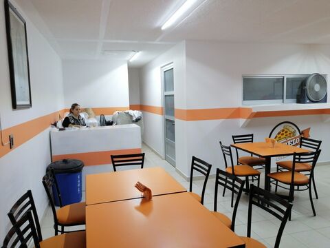 Toribelo's Pizza image 8