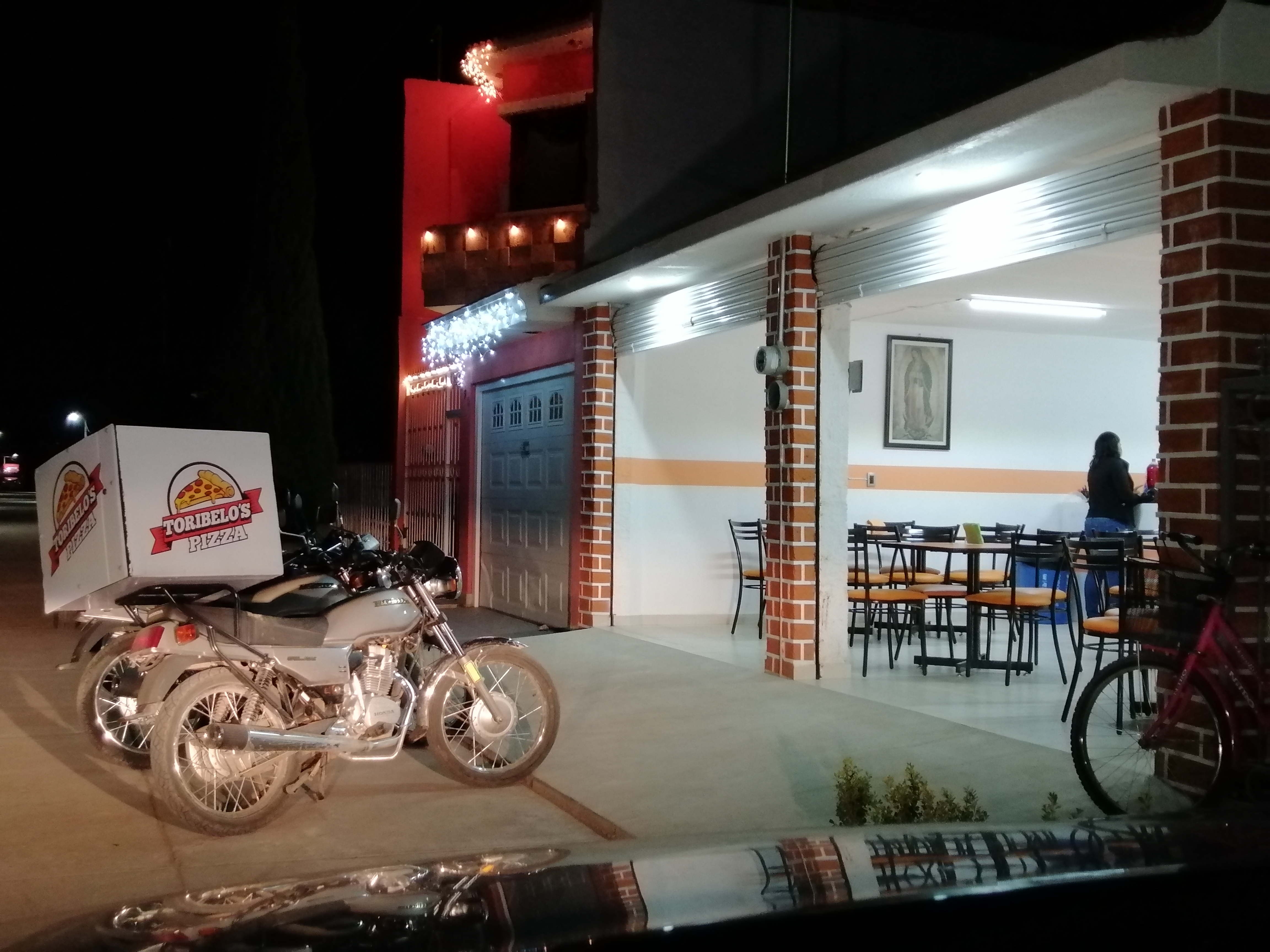 Toribelo's Pizza image 9