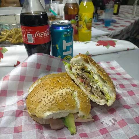 Mr. Burger & Chelas image 2