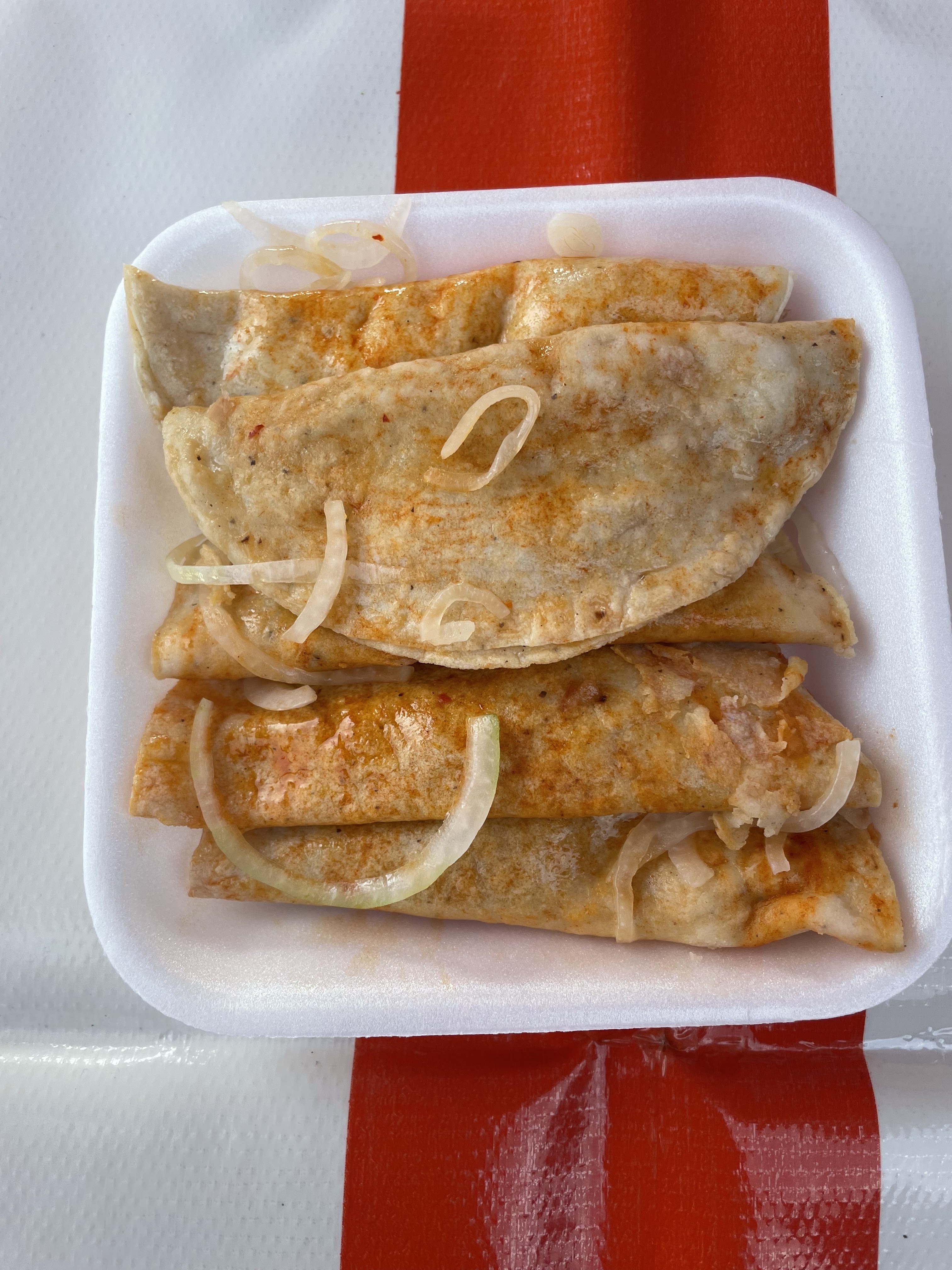 Tacos de Canasta Los Tradicionales image 6