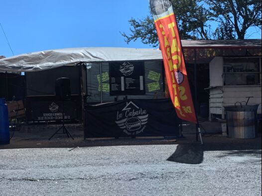 La Cabaña Wings & Burgers image 3
