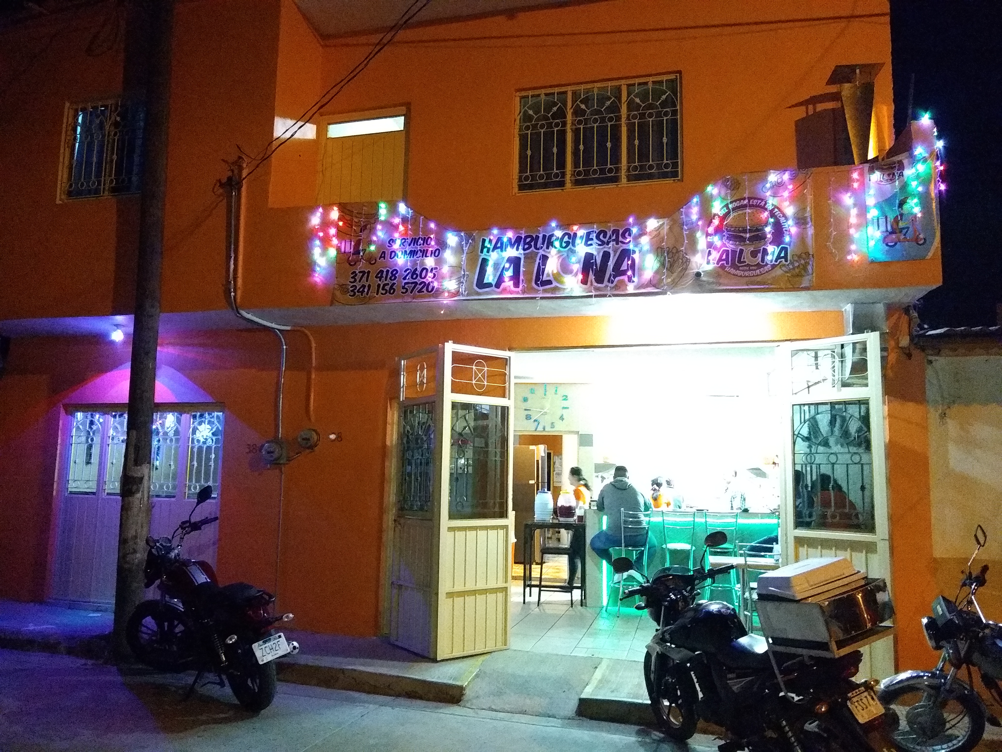 Hamburguesas La Luna image 4