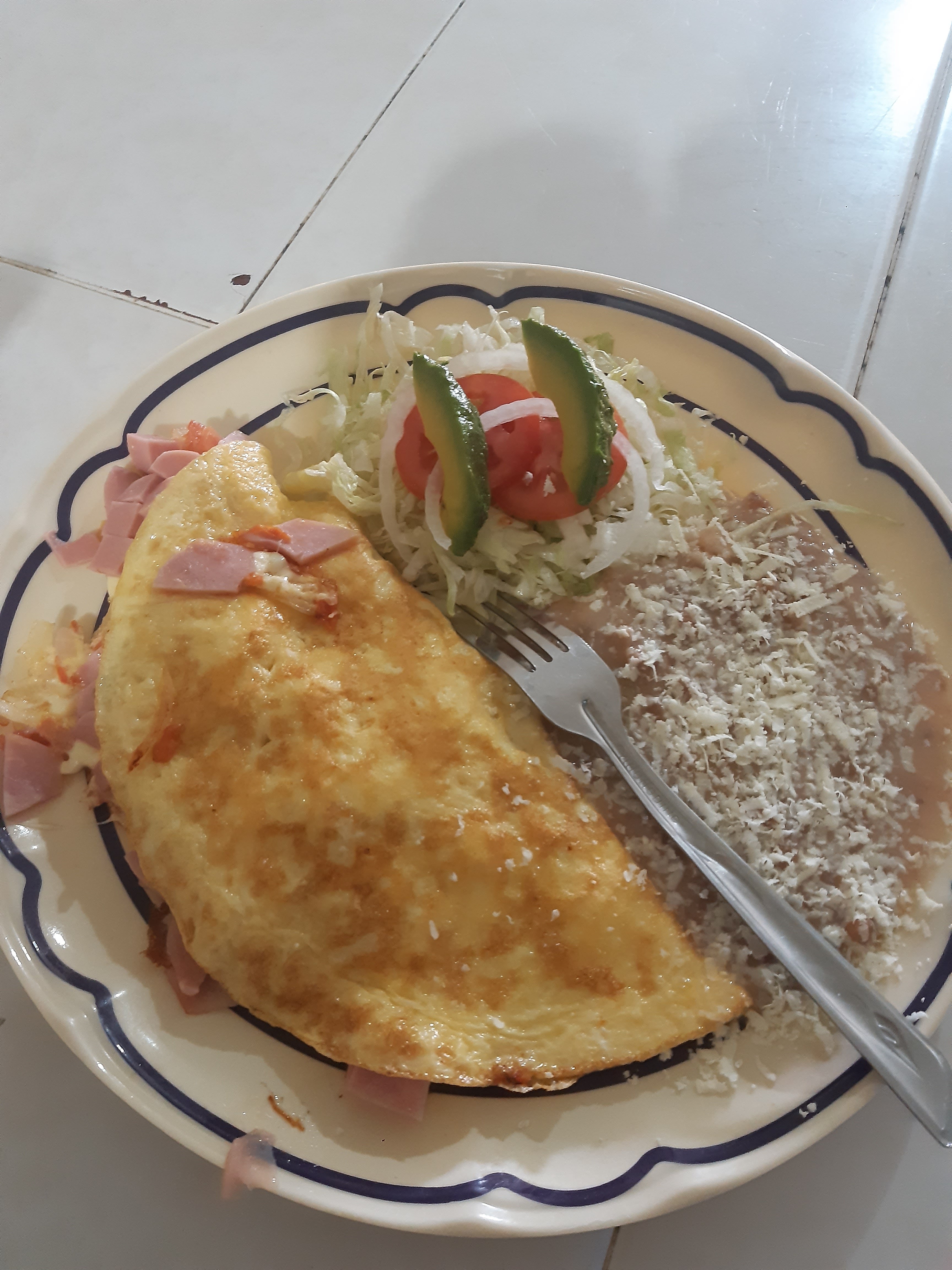 Loncheria "El Portal" image 10