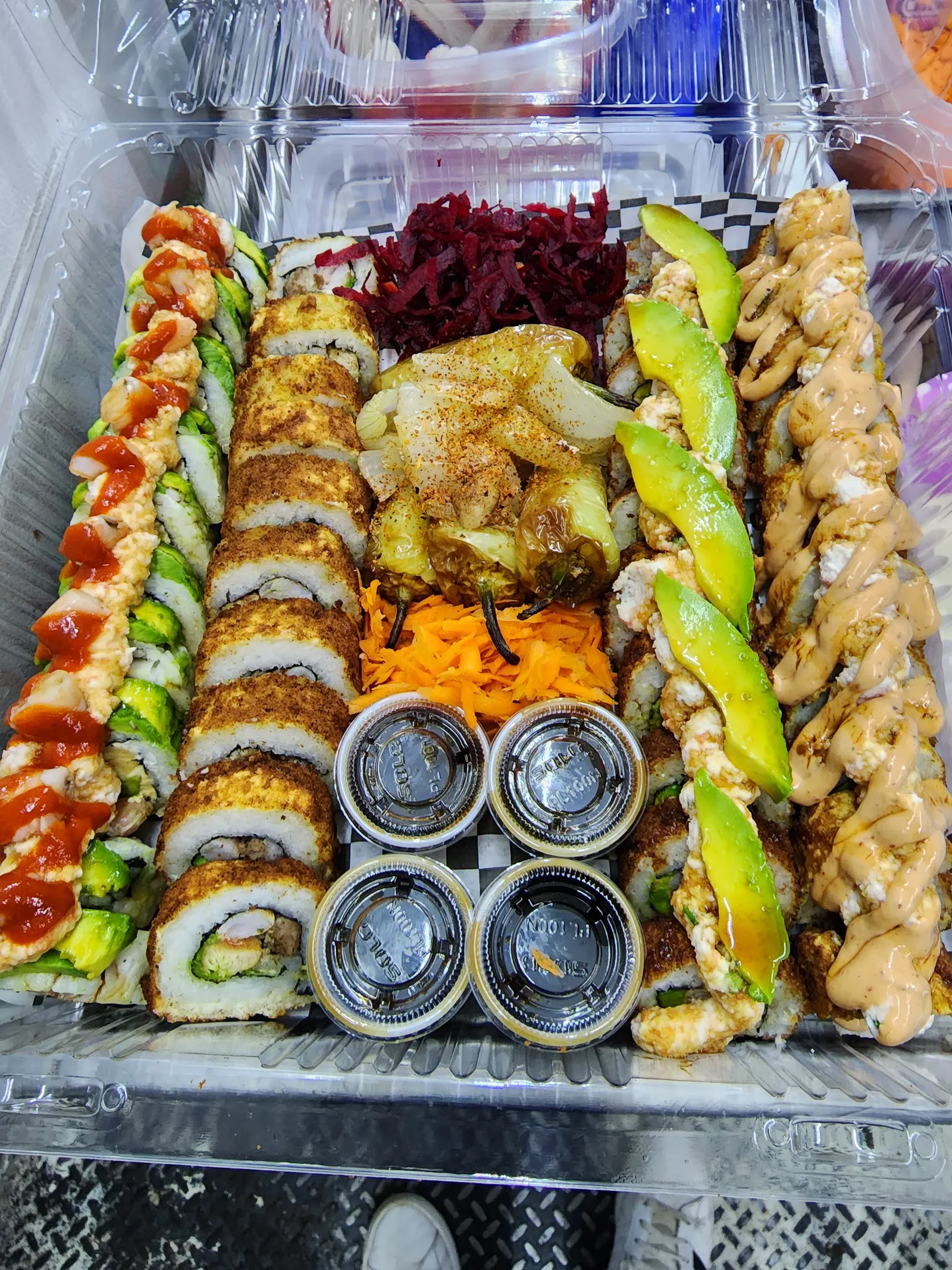 Mariachis sushi & mariscos bar image 2