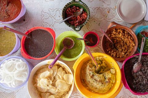 Tacos y memelas el chivo y la güera image 2