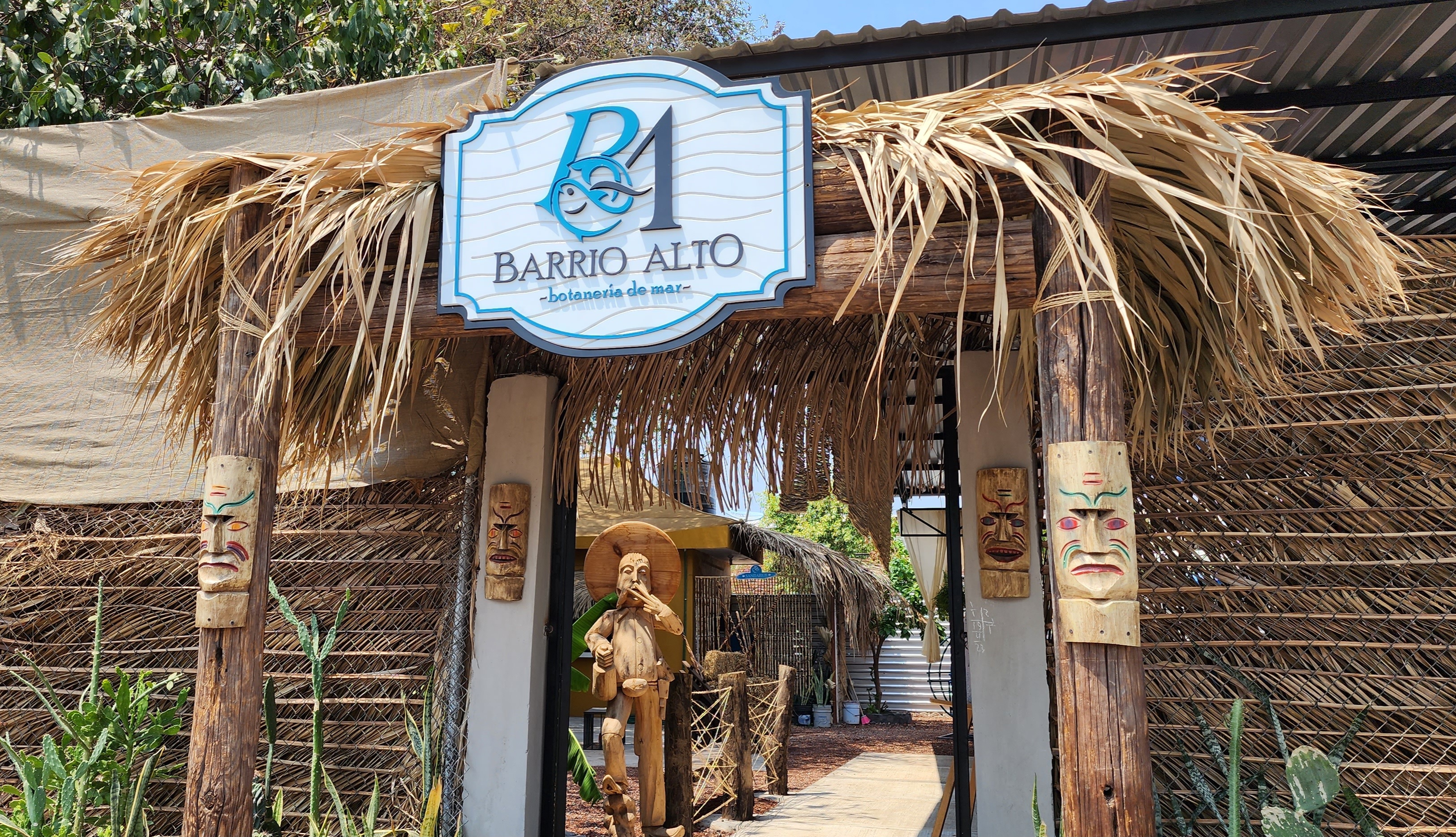 Barrio alto “Botaneria de mar” image 1