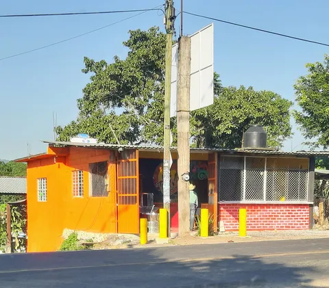 LOS PINCHES TACOS image