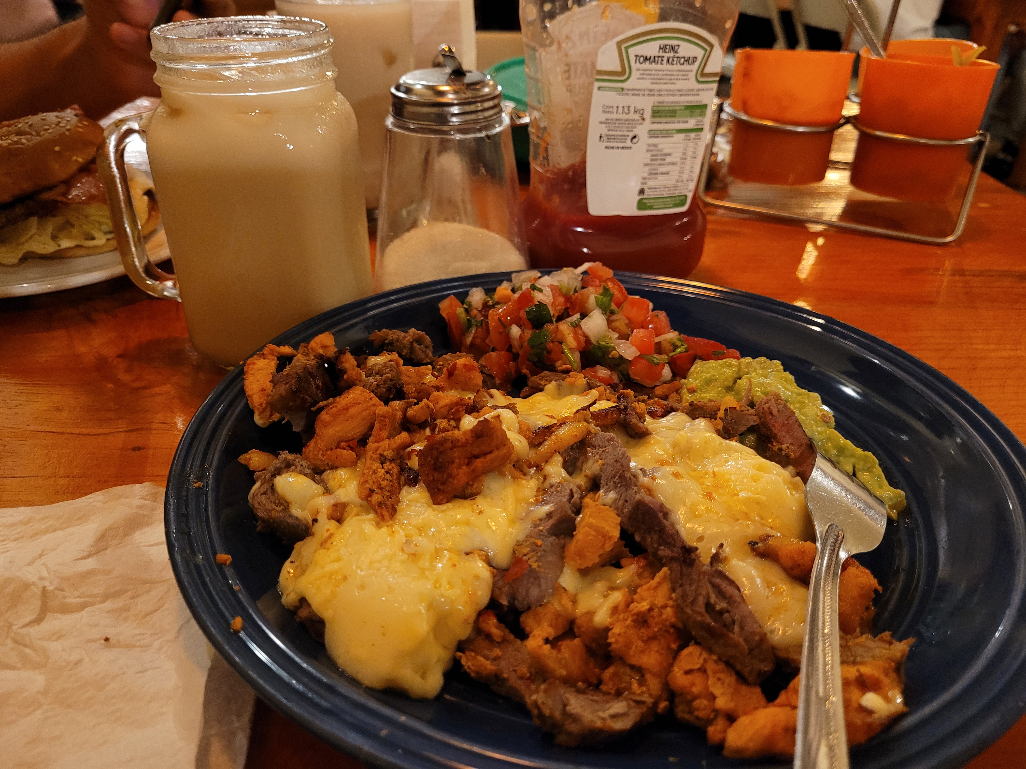 Nacho's Burgers & Pizzas image 5