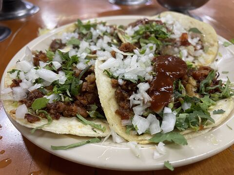 Taquería Los Faroles image 1
