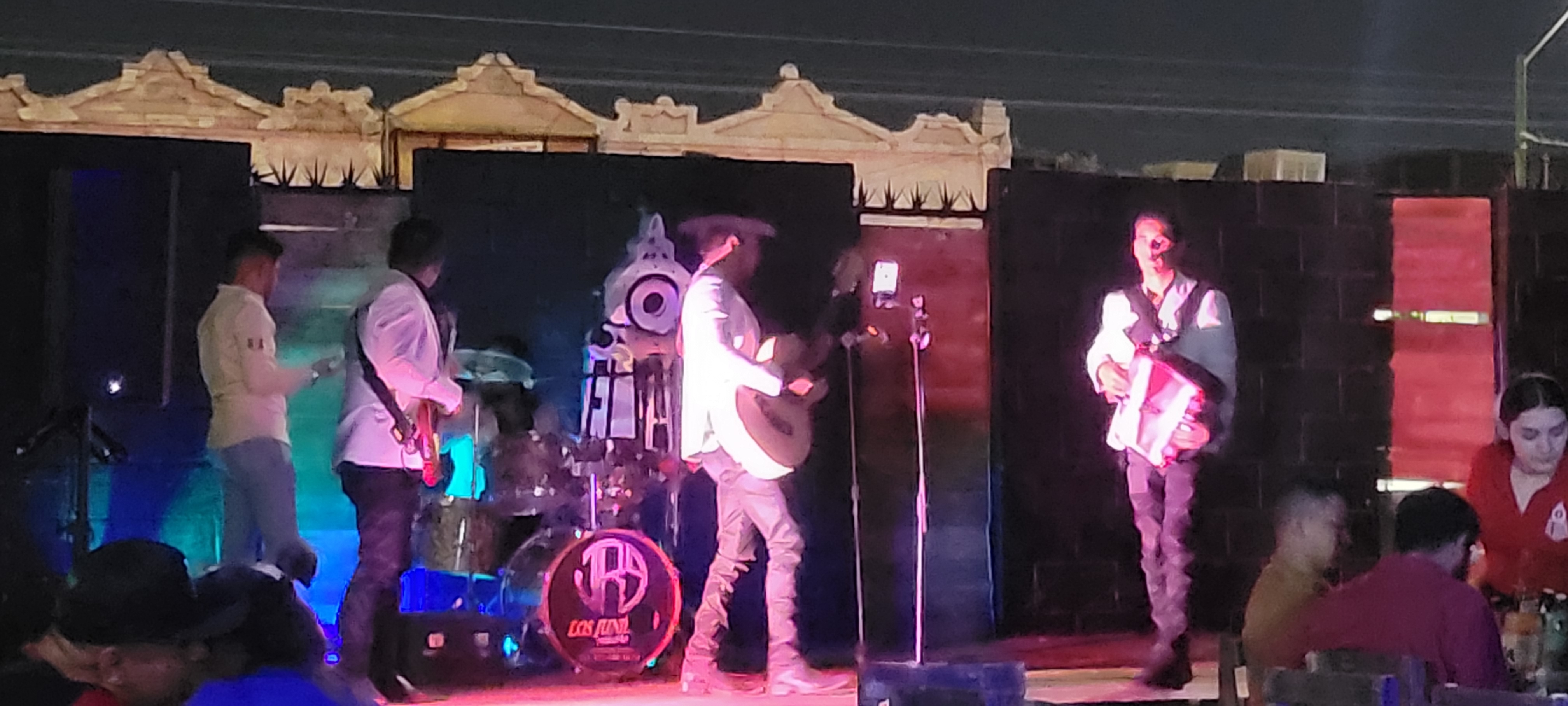 El Vagòn Restaurante Bar image 2