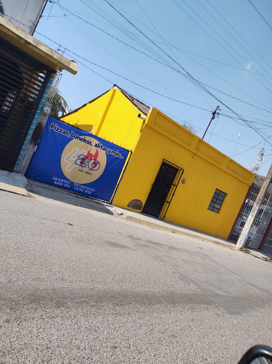 Cuatro20 PizzaSnacks image 1