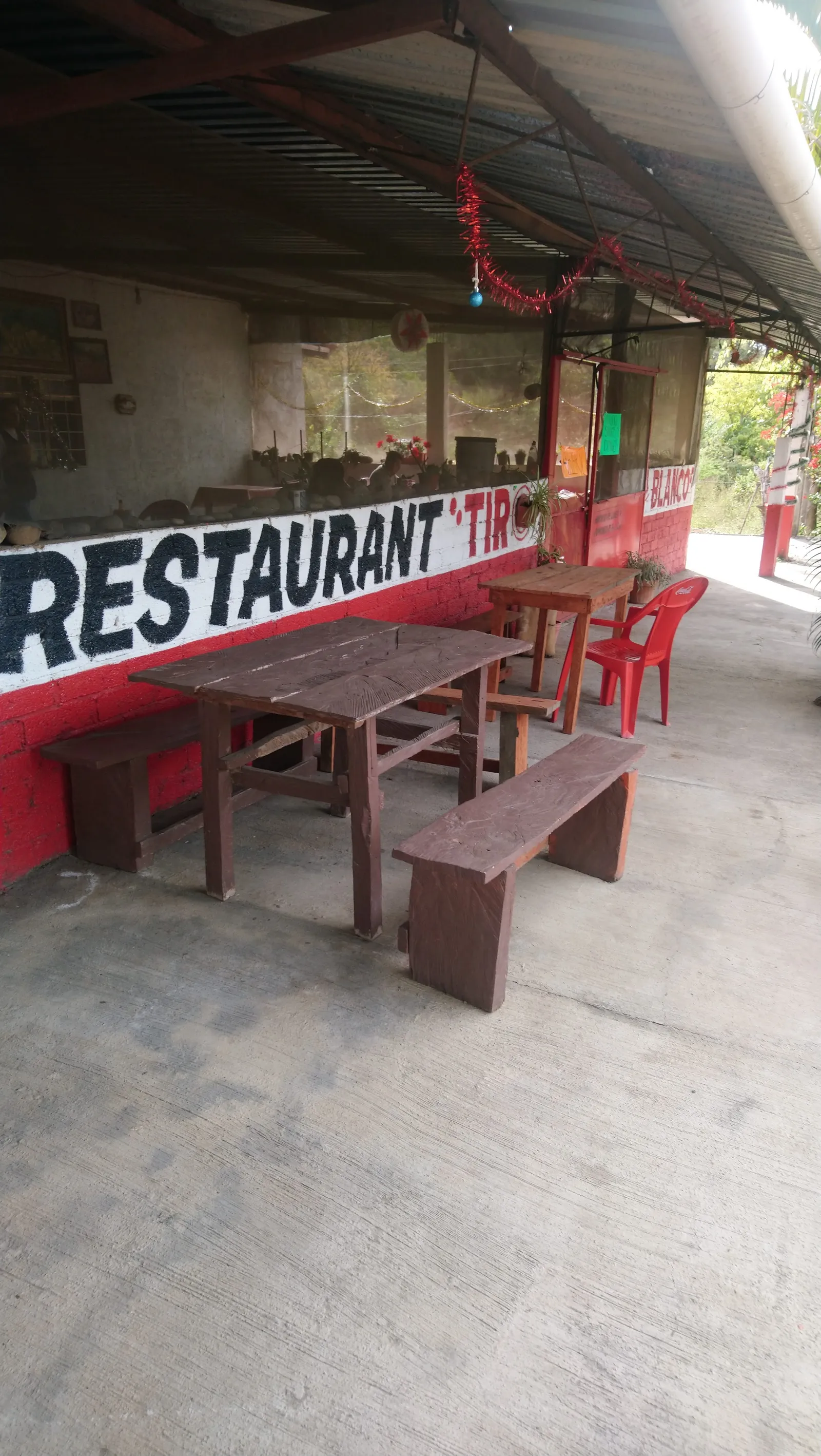Restaurante Tiro al blanco image 10