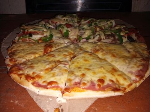 Pizzería sinai image 3