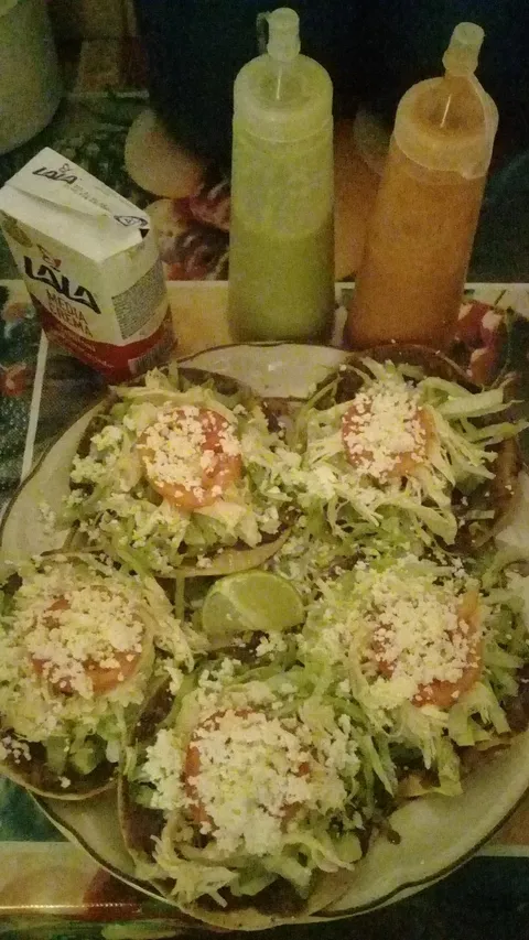 Fonda Doña luci image 1