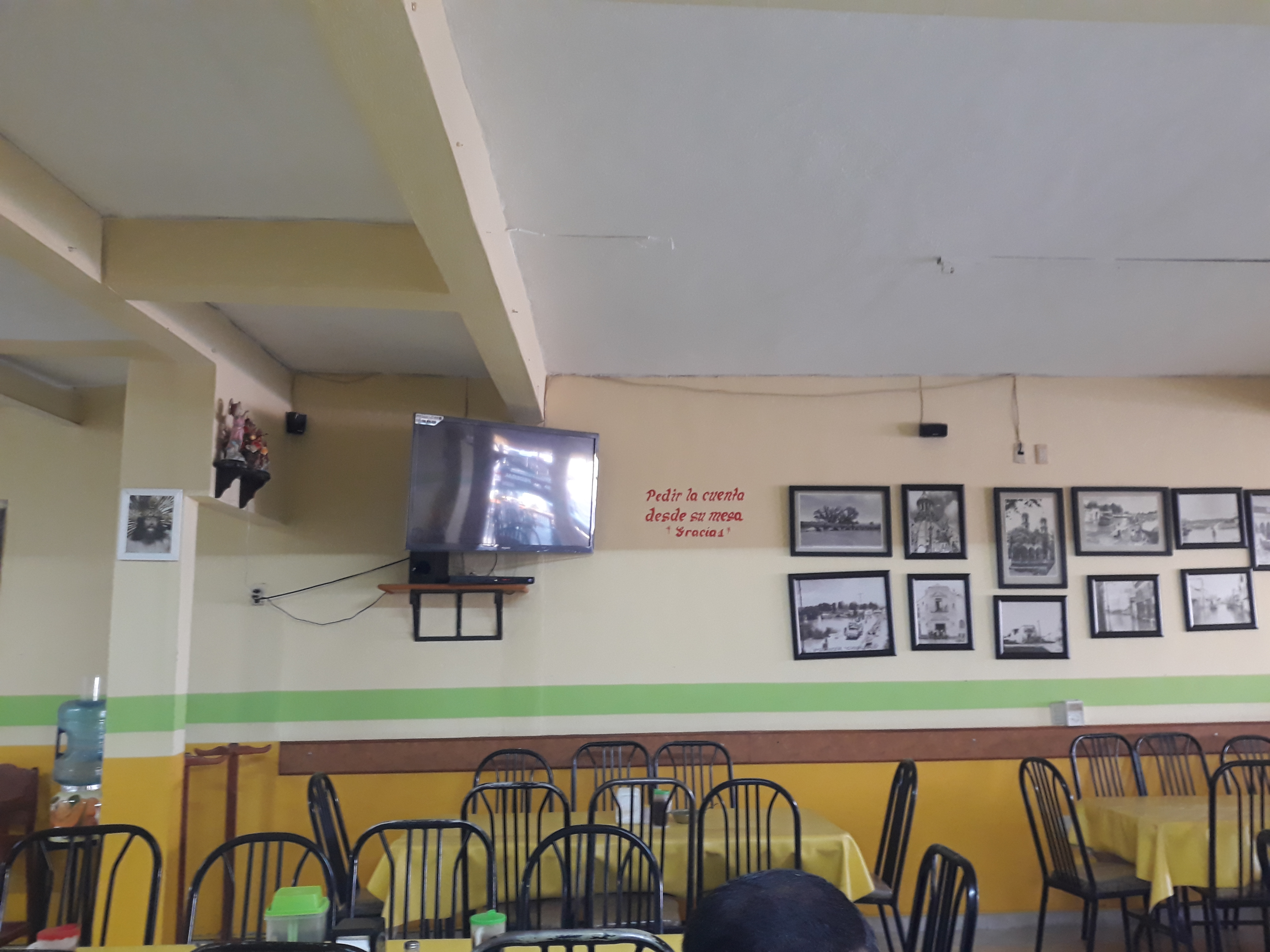 Birrieria Joaquin image 3