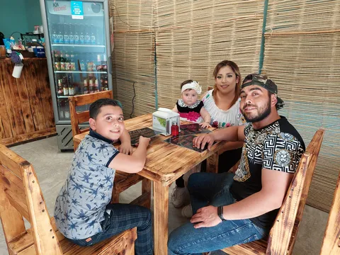 La Perla Mariscos image 4