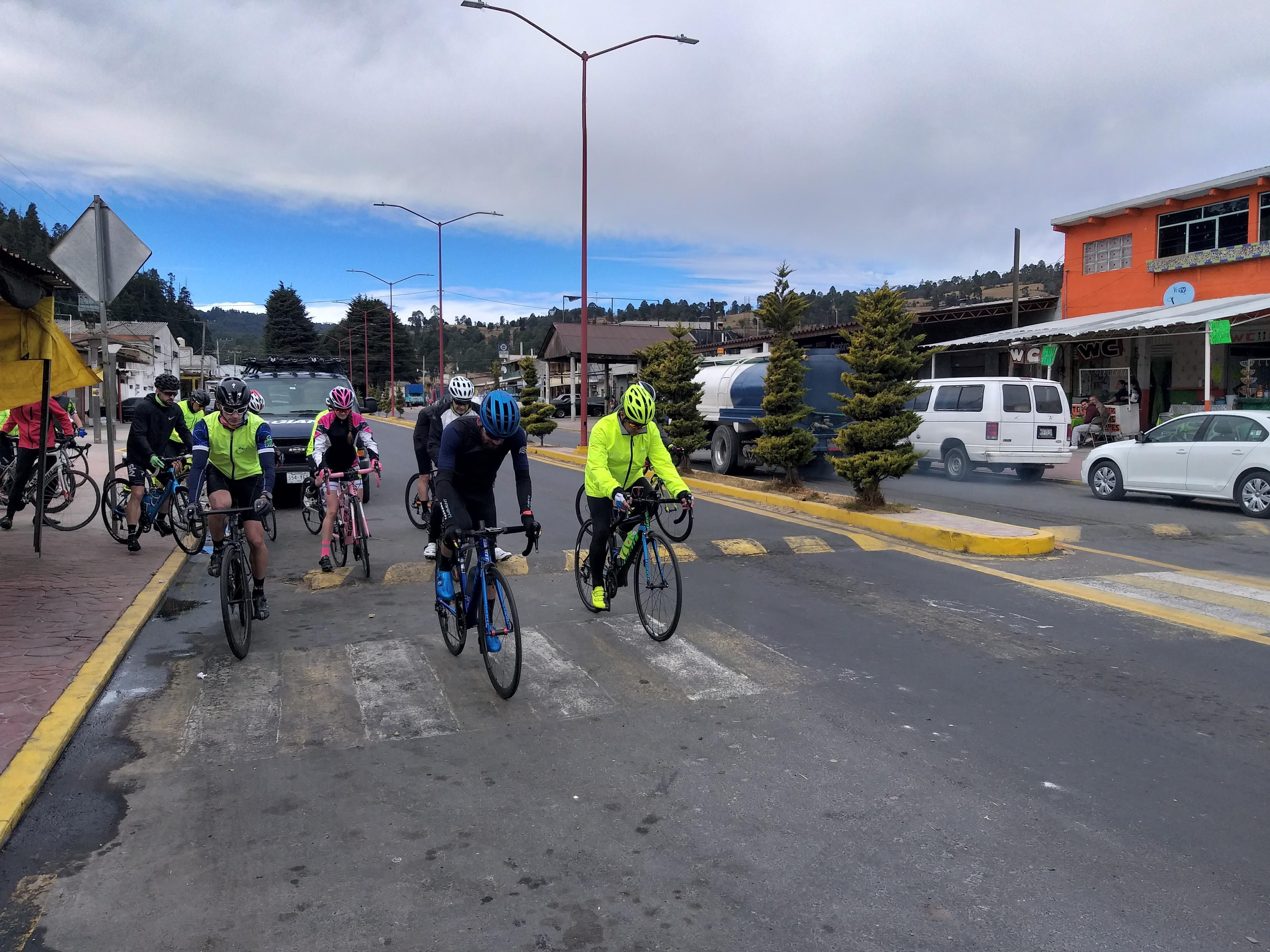 Antojitos Mexicanos La Esquinita image 5