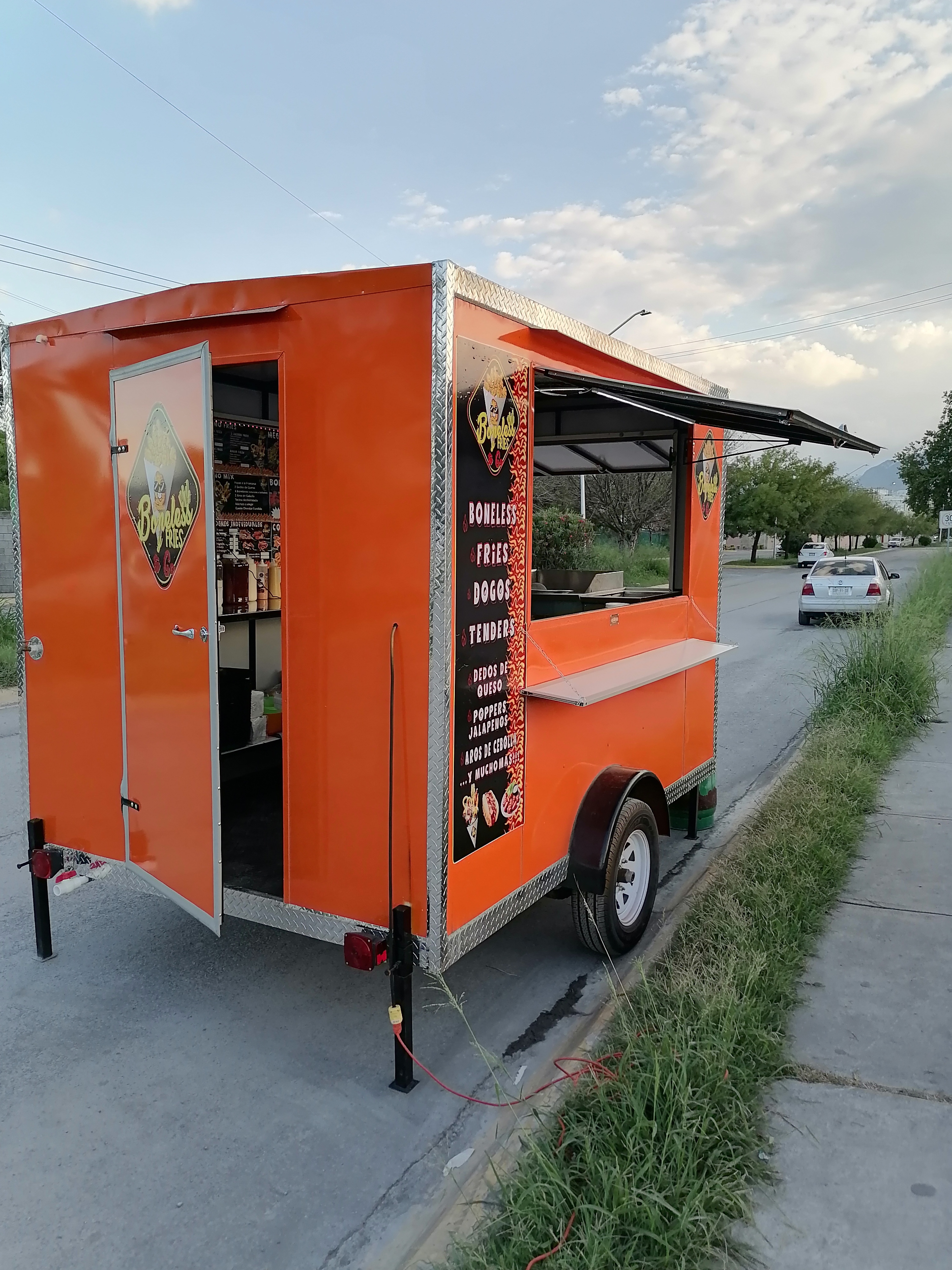 Boneless & Fries TO GO image 3