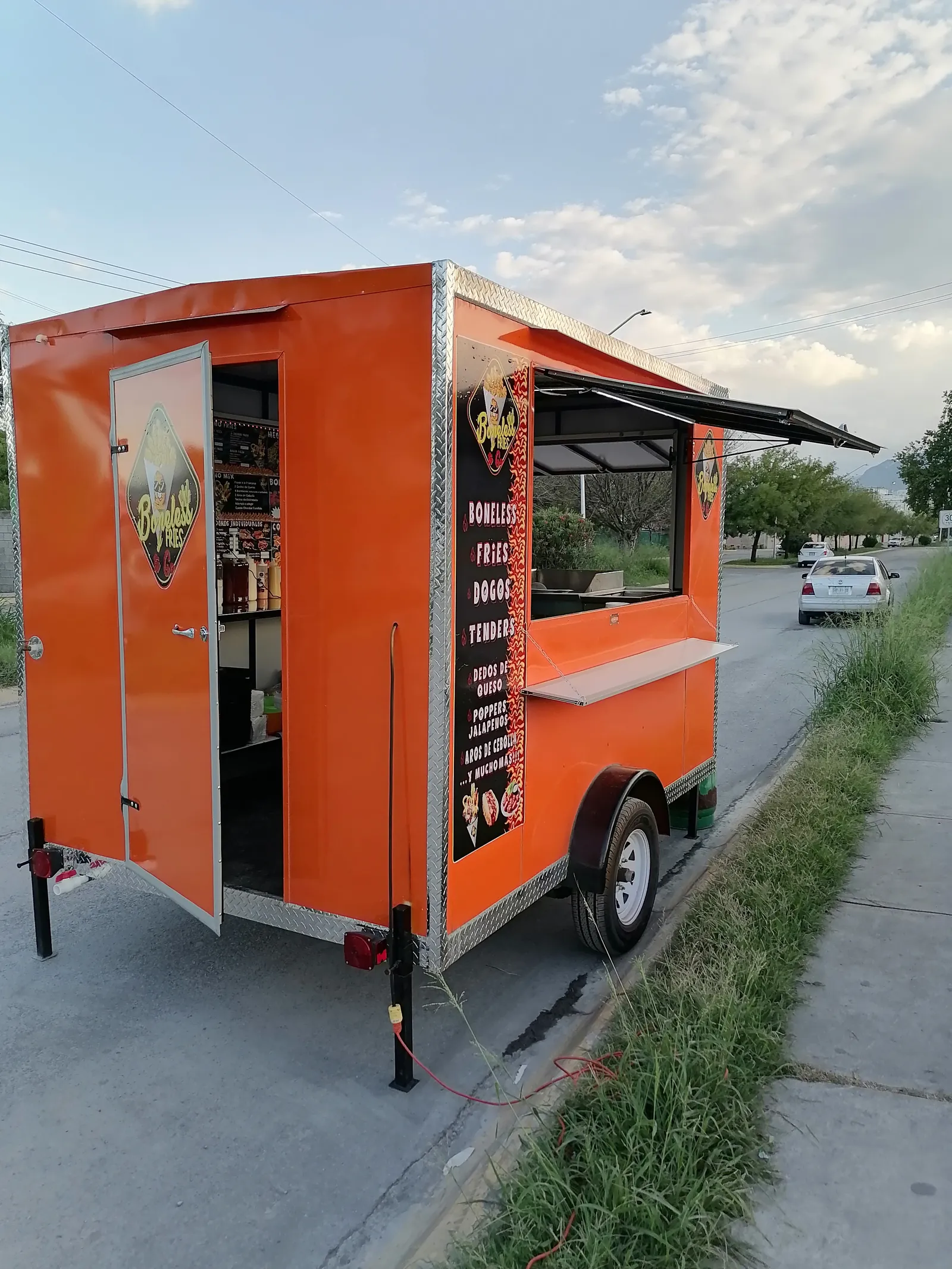 Boneless & Fries TO GO image 3
