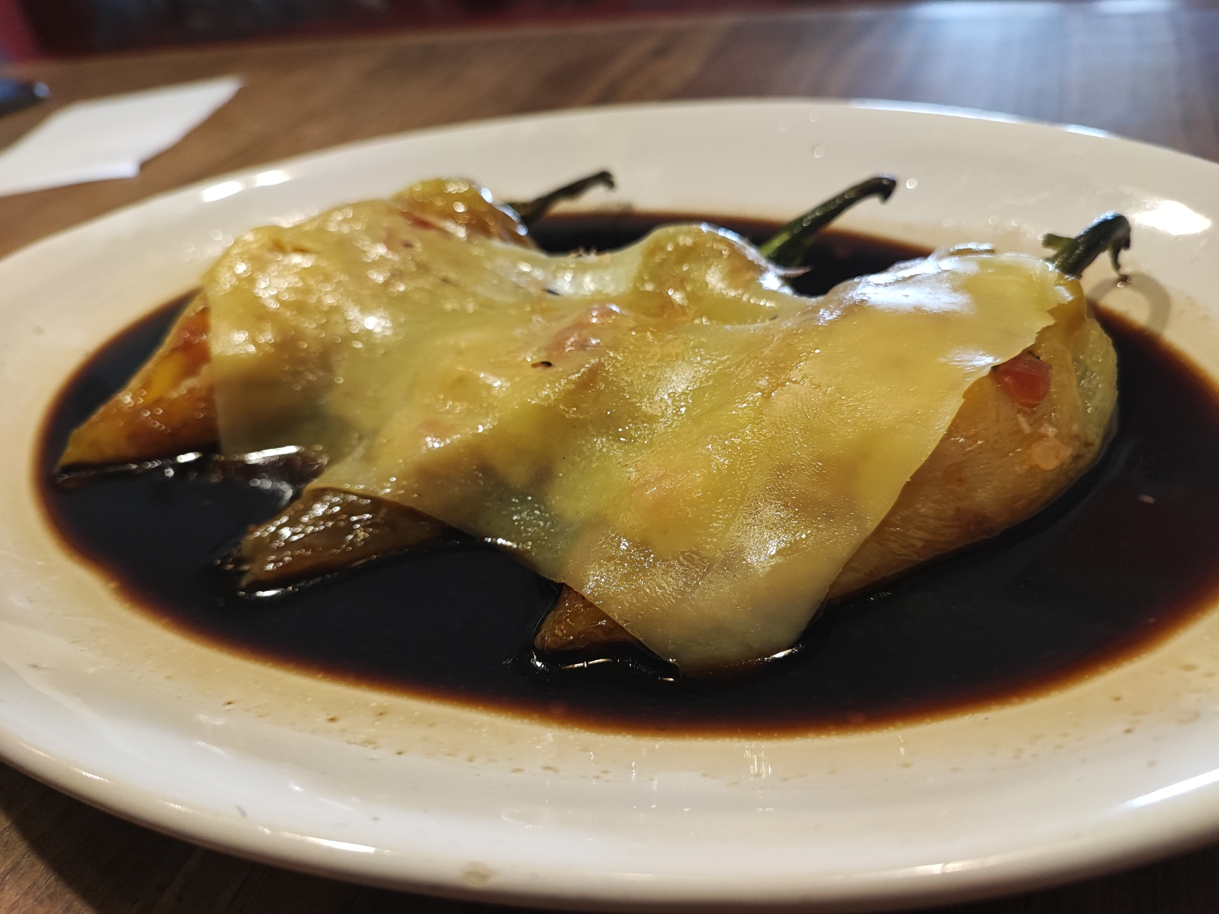 La Urraca Mariscos, Cruderia & grill. image 3