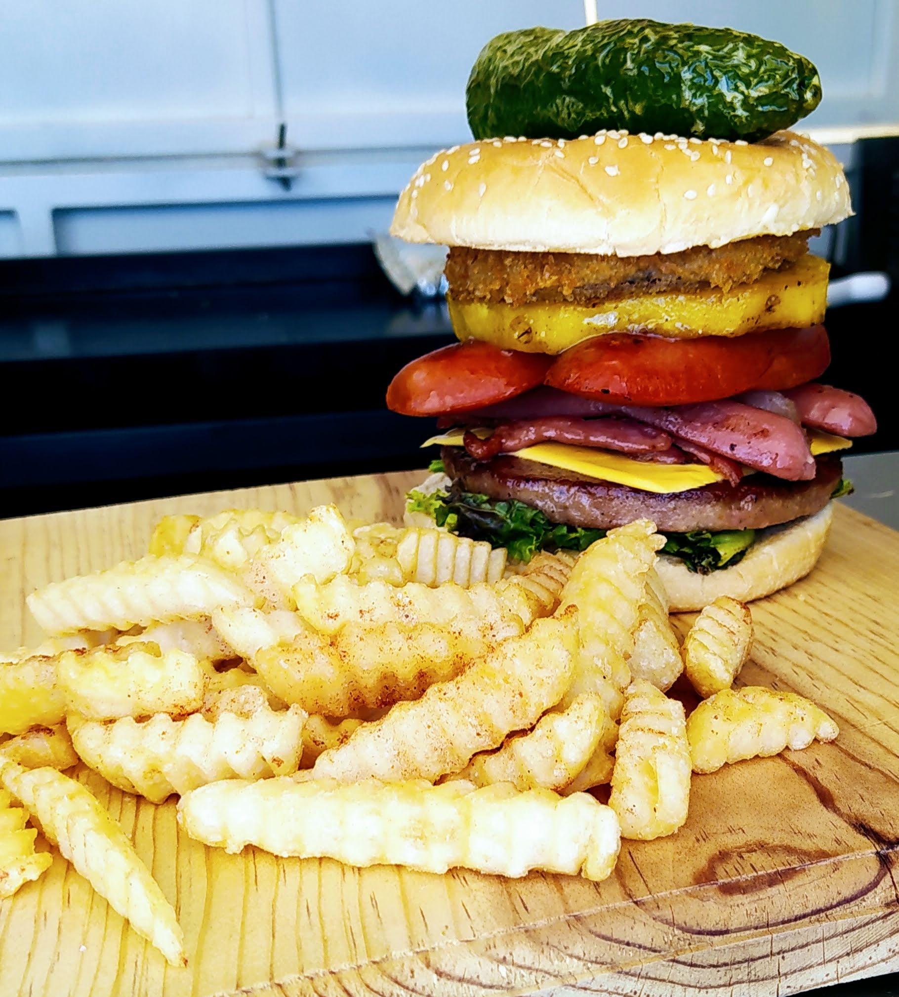 La Urraca Mariscos, Cruderia & grill. image 8