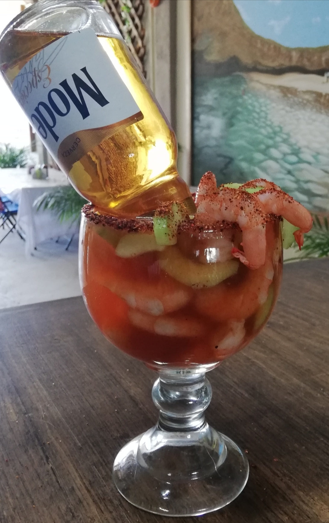 La Urraca Mariscos, Cruderia & grill. image 9