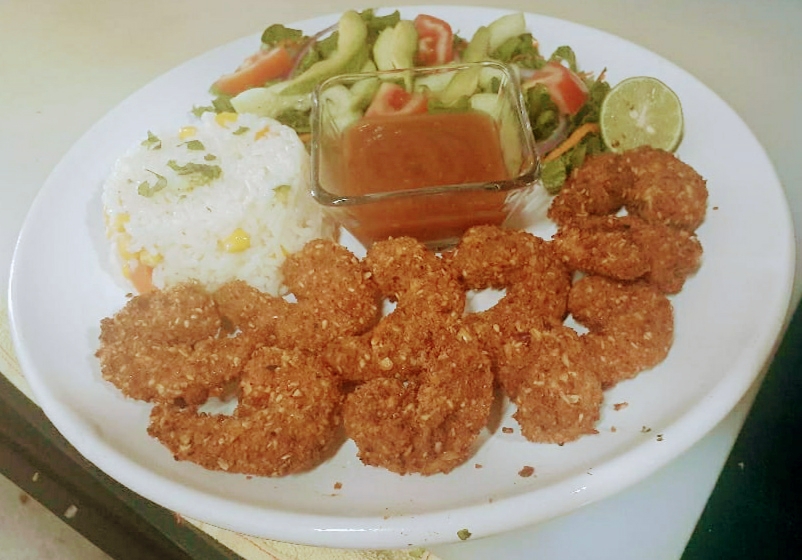 La Urraca Mariscos, Cruderia & grill. image 10