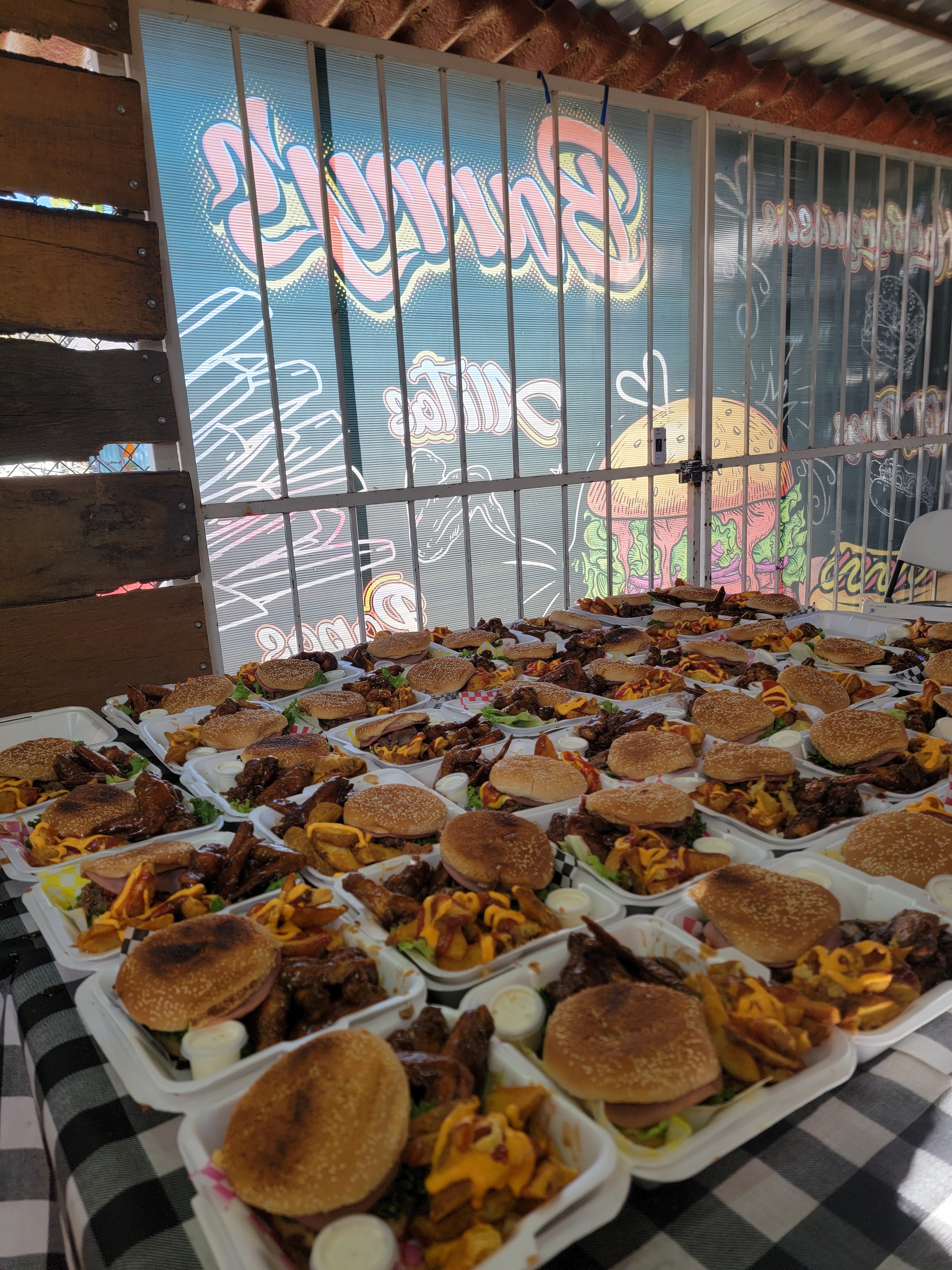 Barry's Food & Drinks image 5