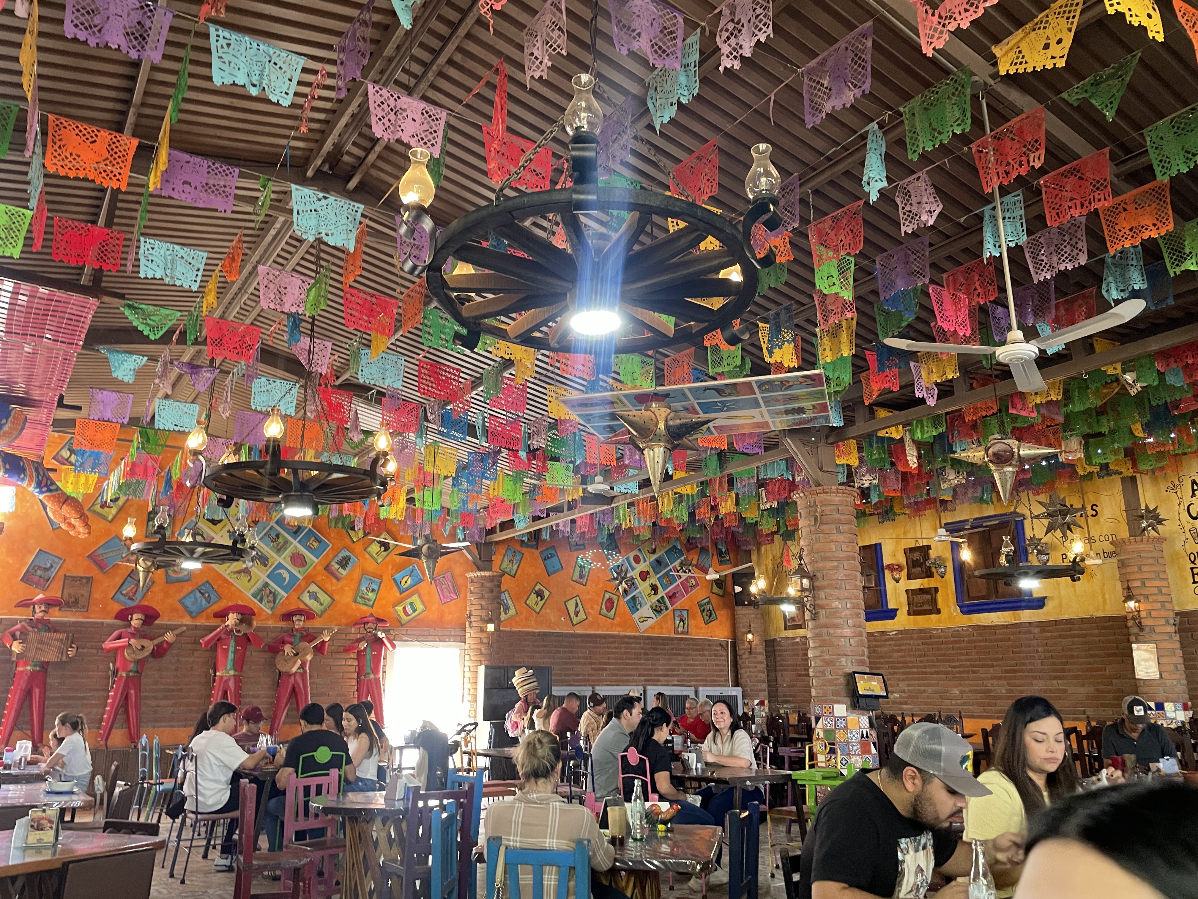 La Patrona Del Gordo image 4