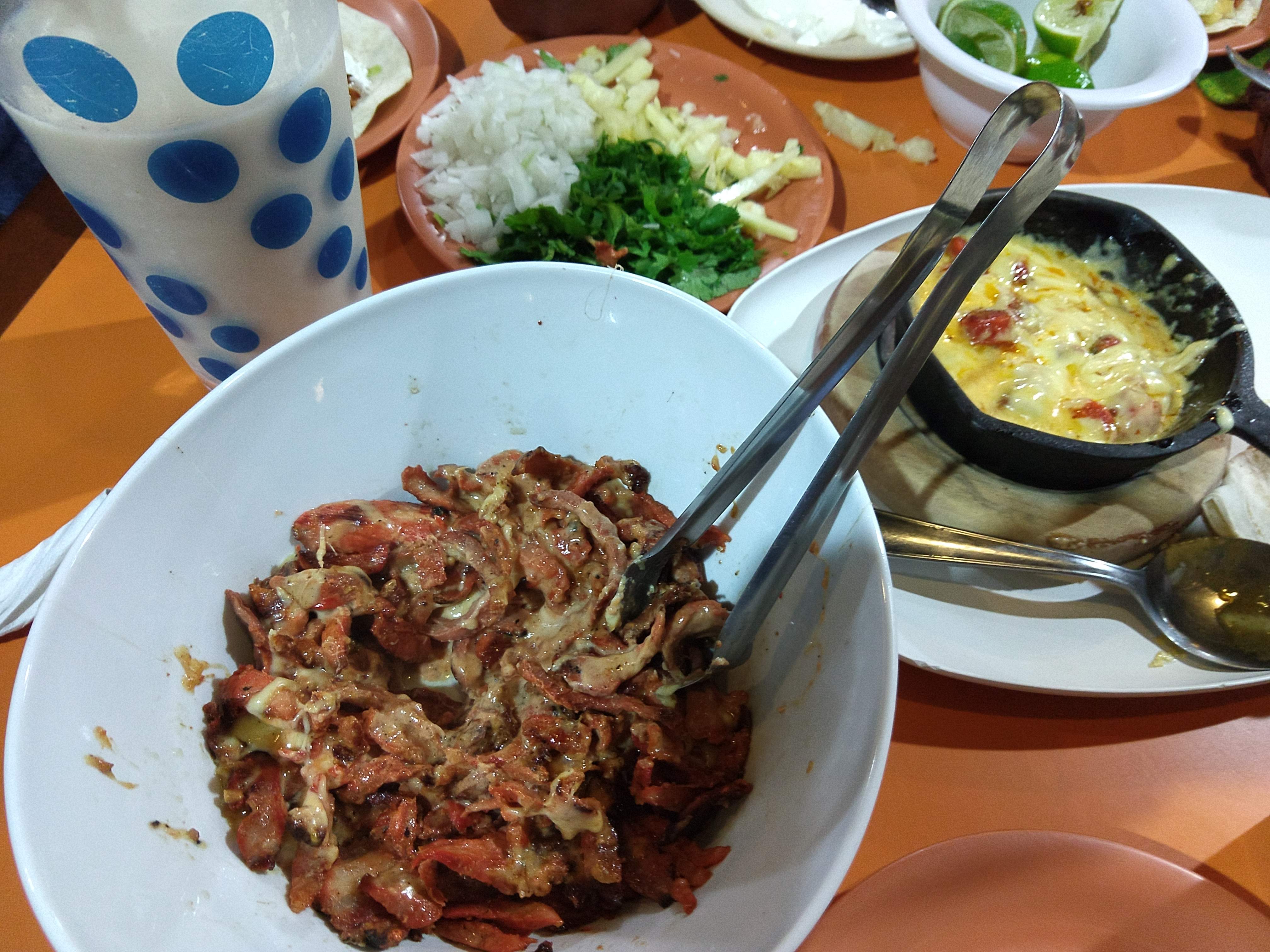 La Vecindad Tacos Bugambilias image 8