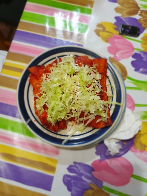 Tacos y antojitos image 2