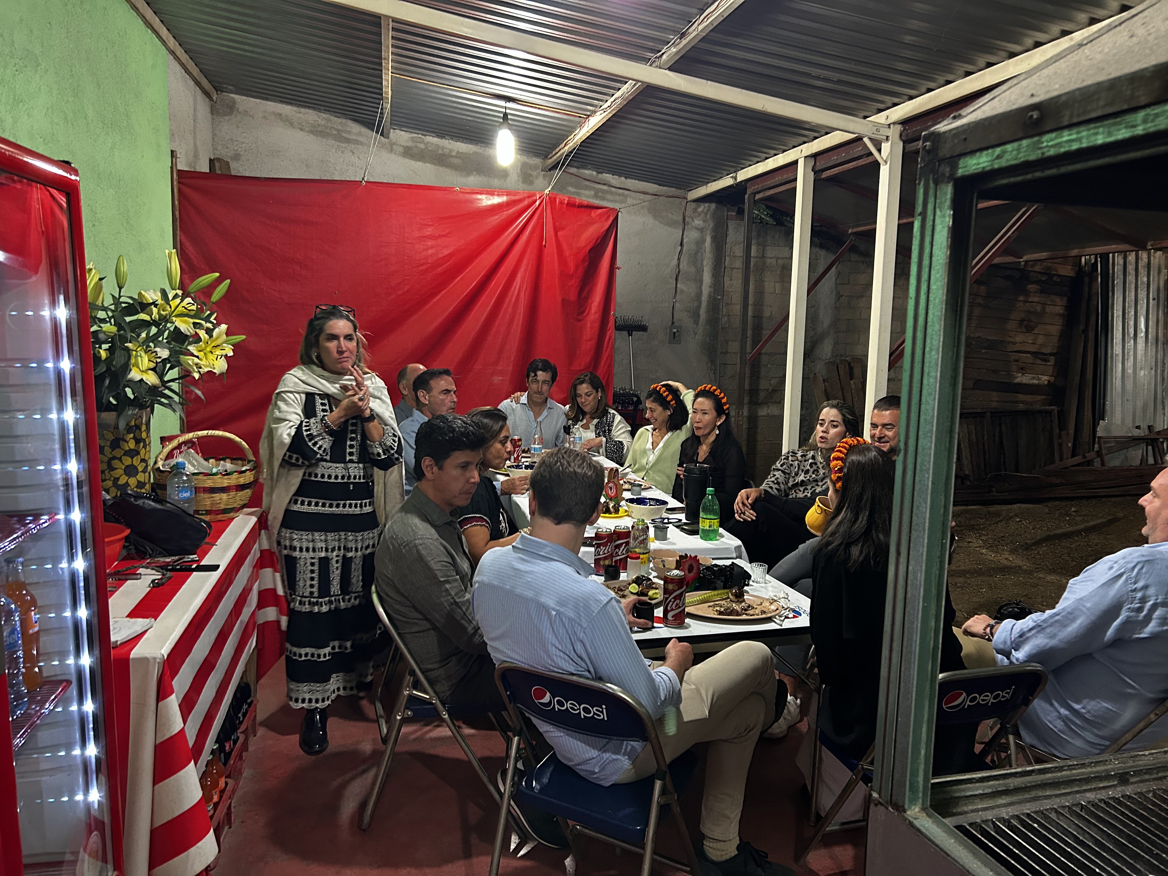 Tlayudas y carnes asadas image 4