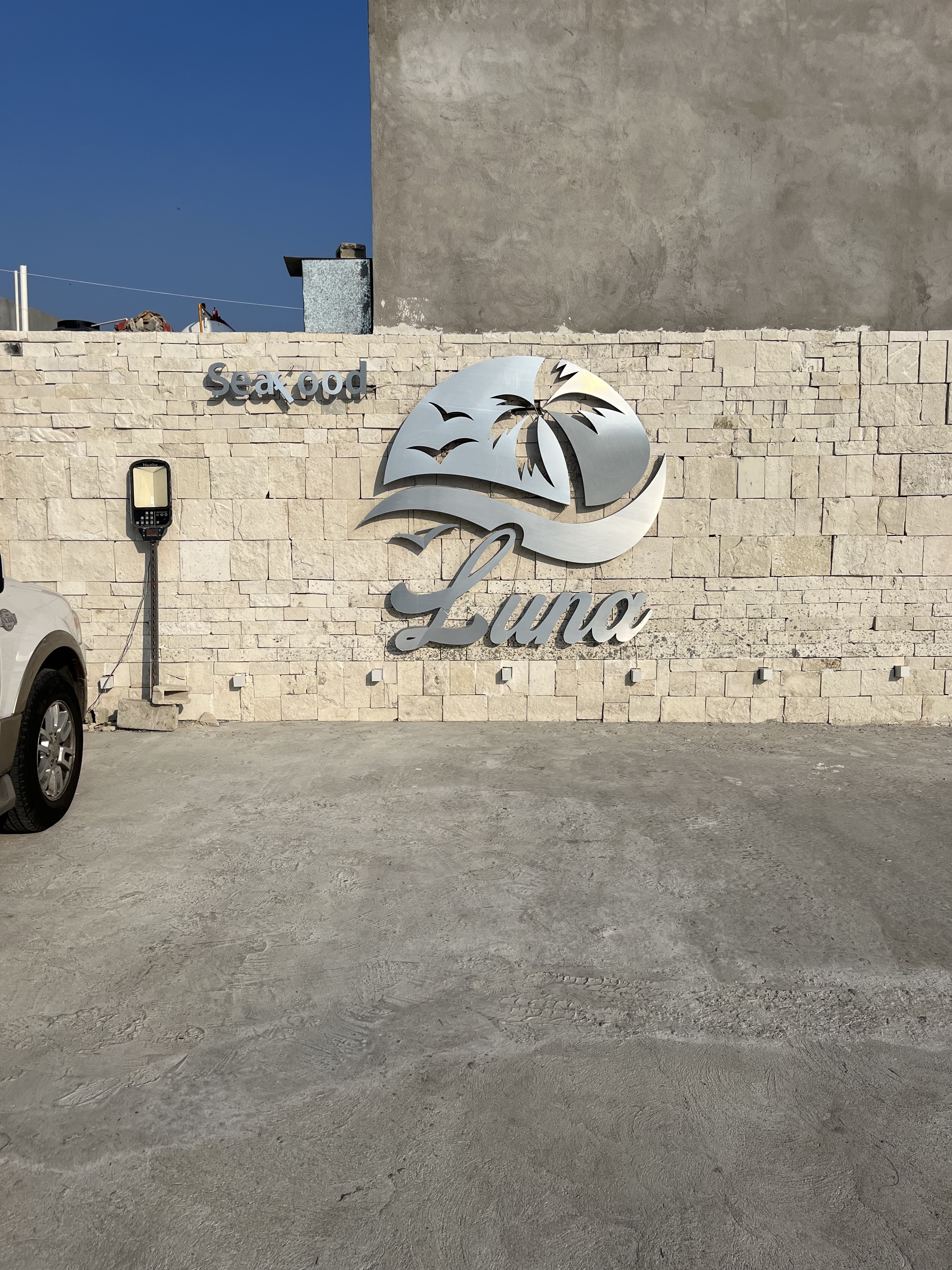 Luna Seafood image 10