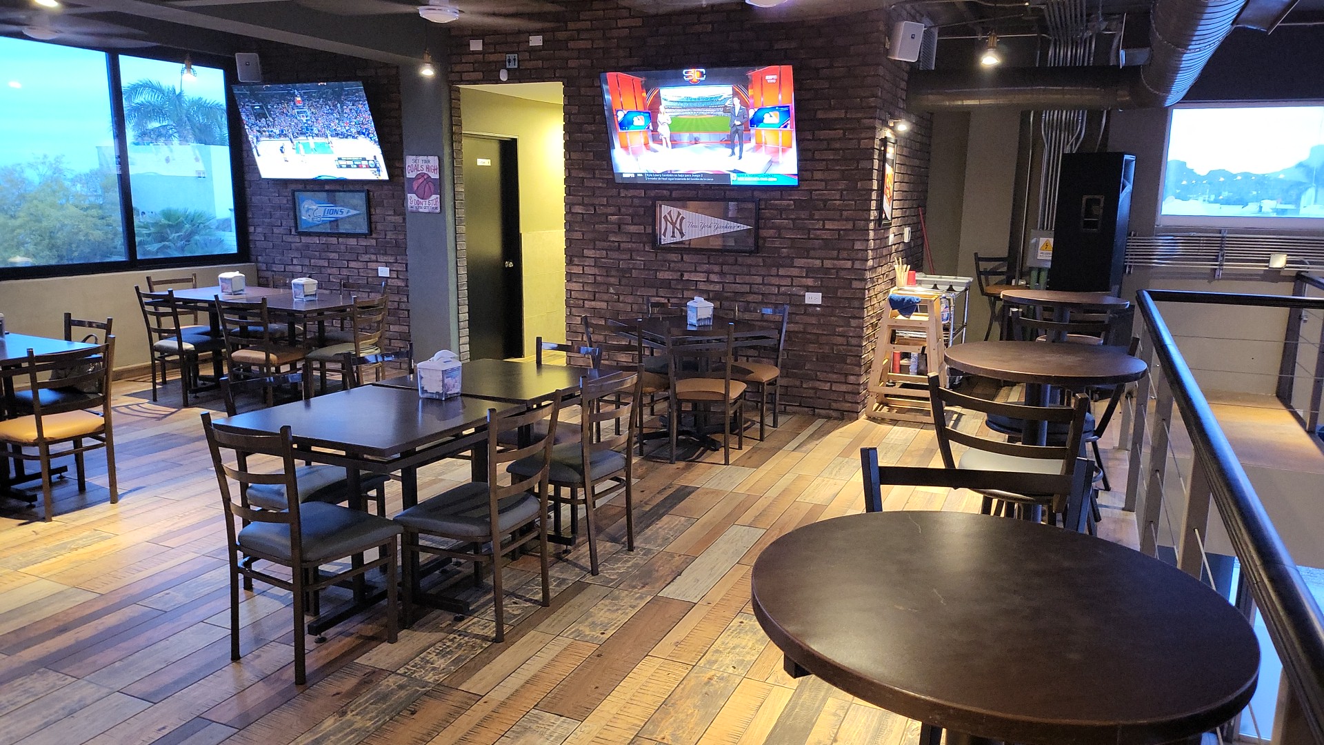 Chiltepinos Wings San Carlos image 4