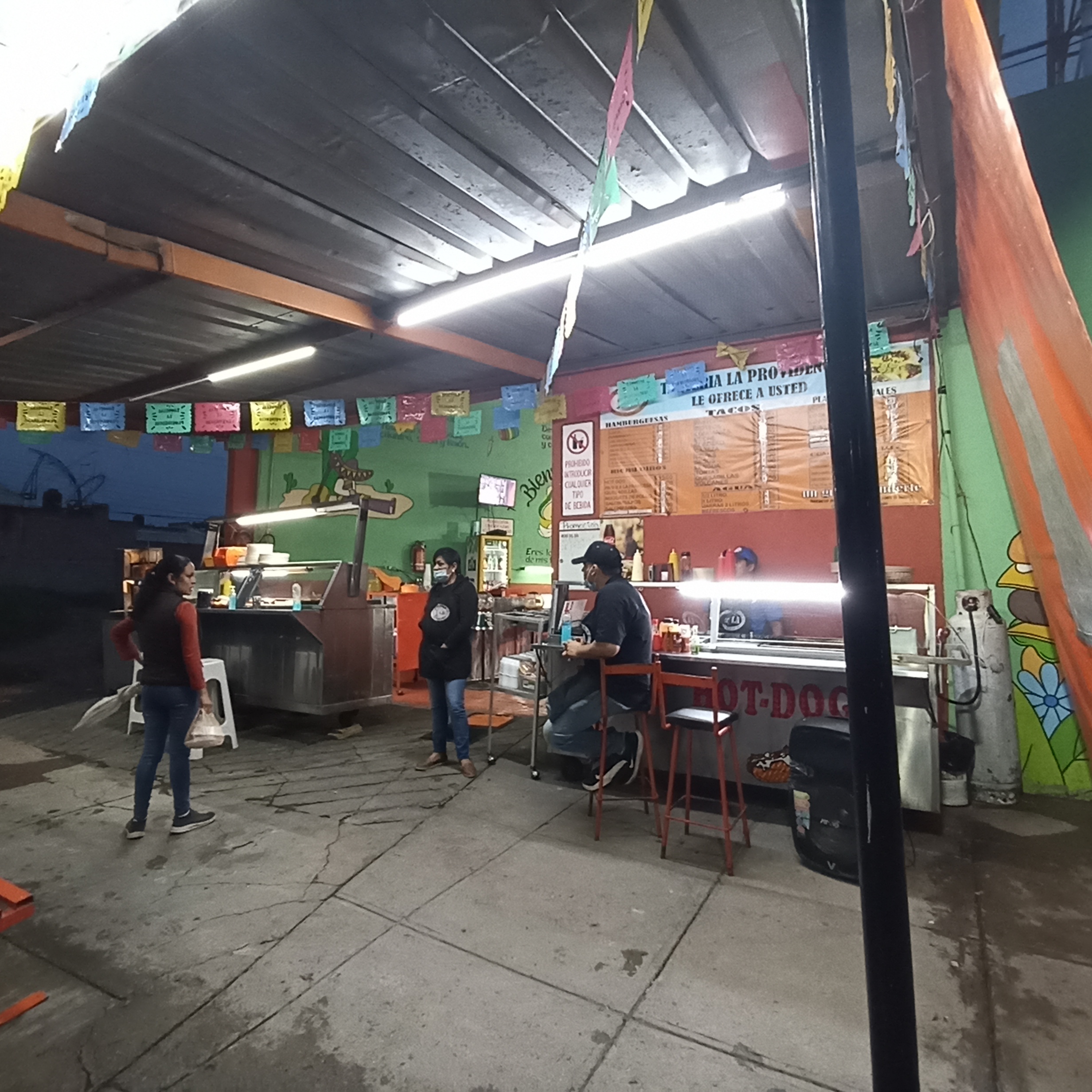 Tacos y Hamburguesas La Providencia image 6