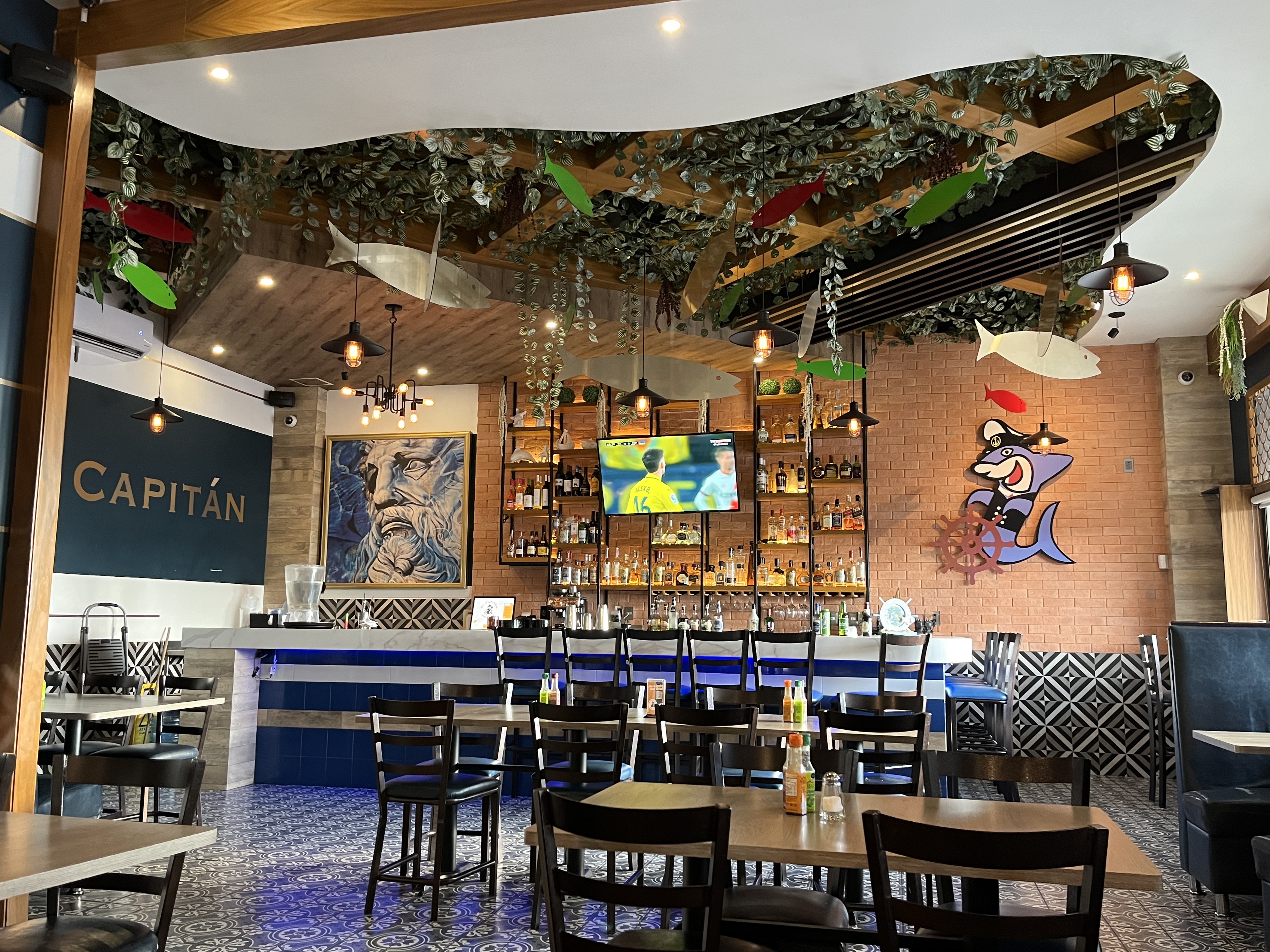 El Capitan mariscos & bar image 5