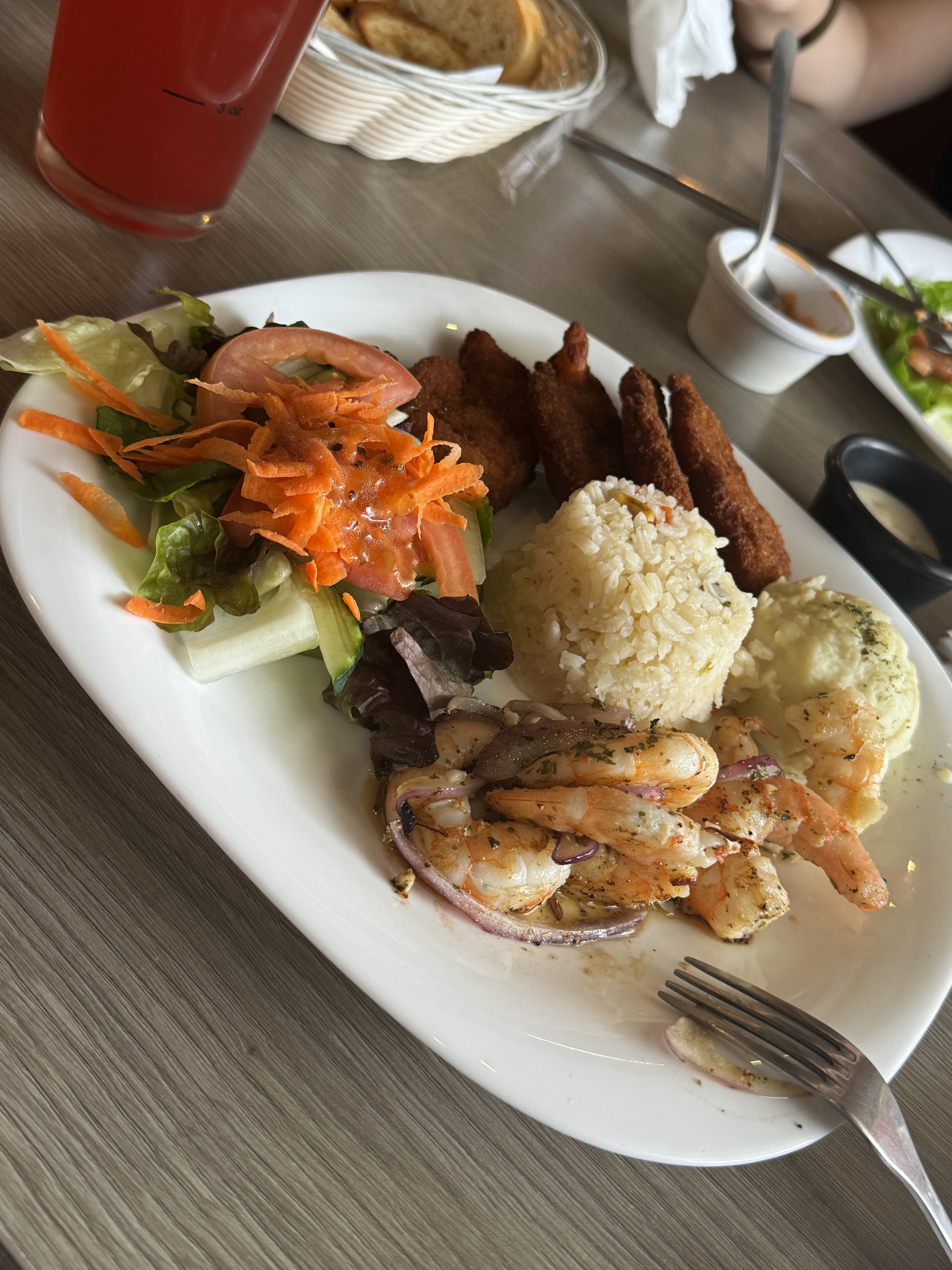 El Capitan mariscos & bar image 8