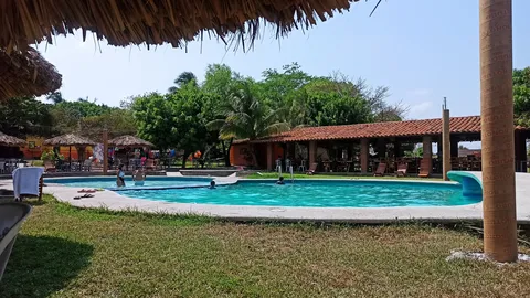Balneario las tecas image 3