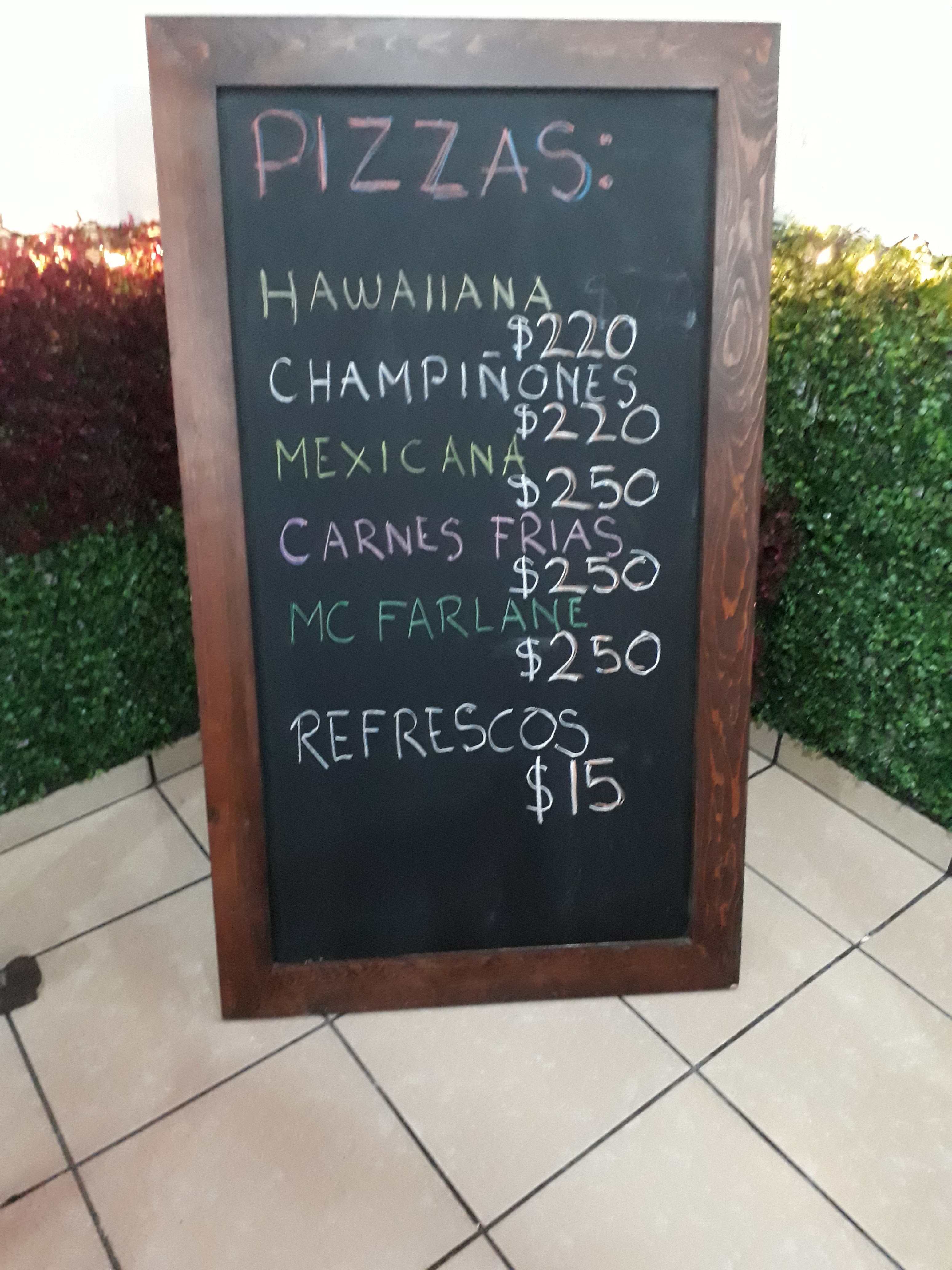 Las Pizzas De Kal image 4