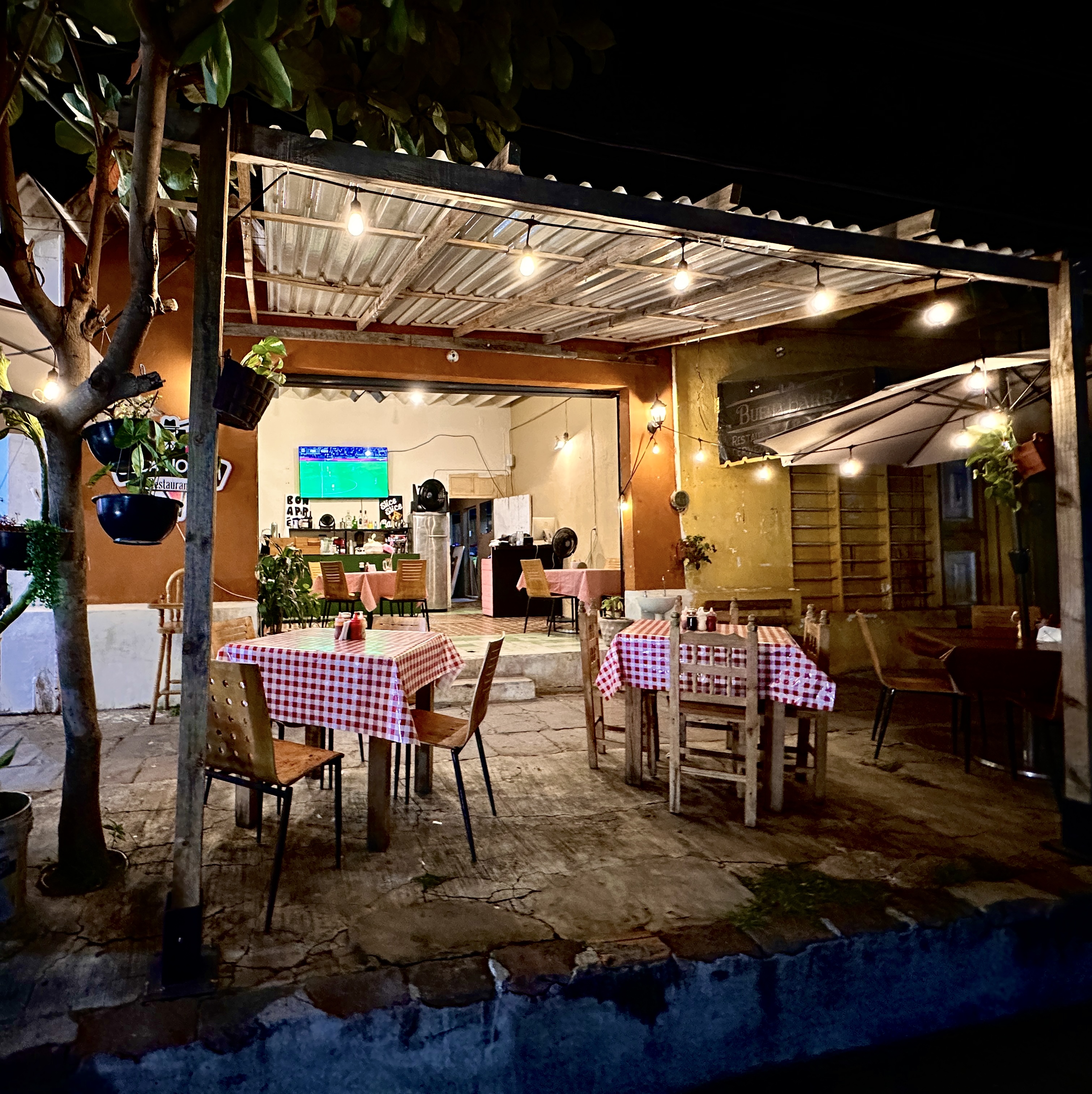 Cosa Nostra Pizzería image 1