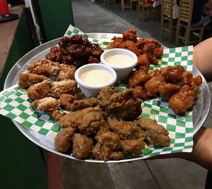 Cosa Nostra Pizzería image 2