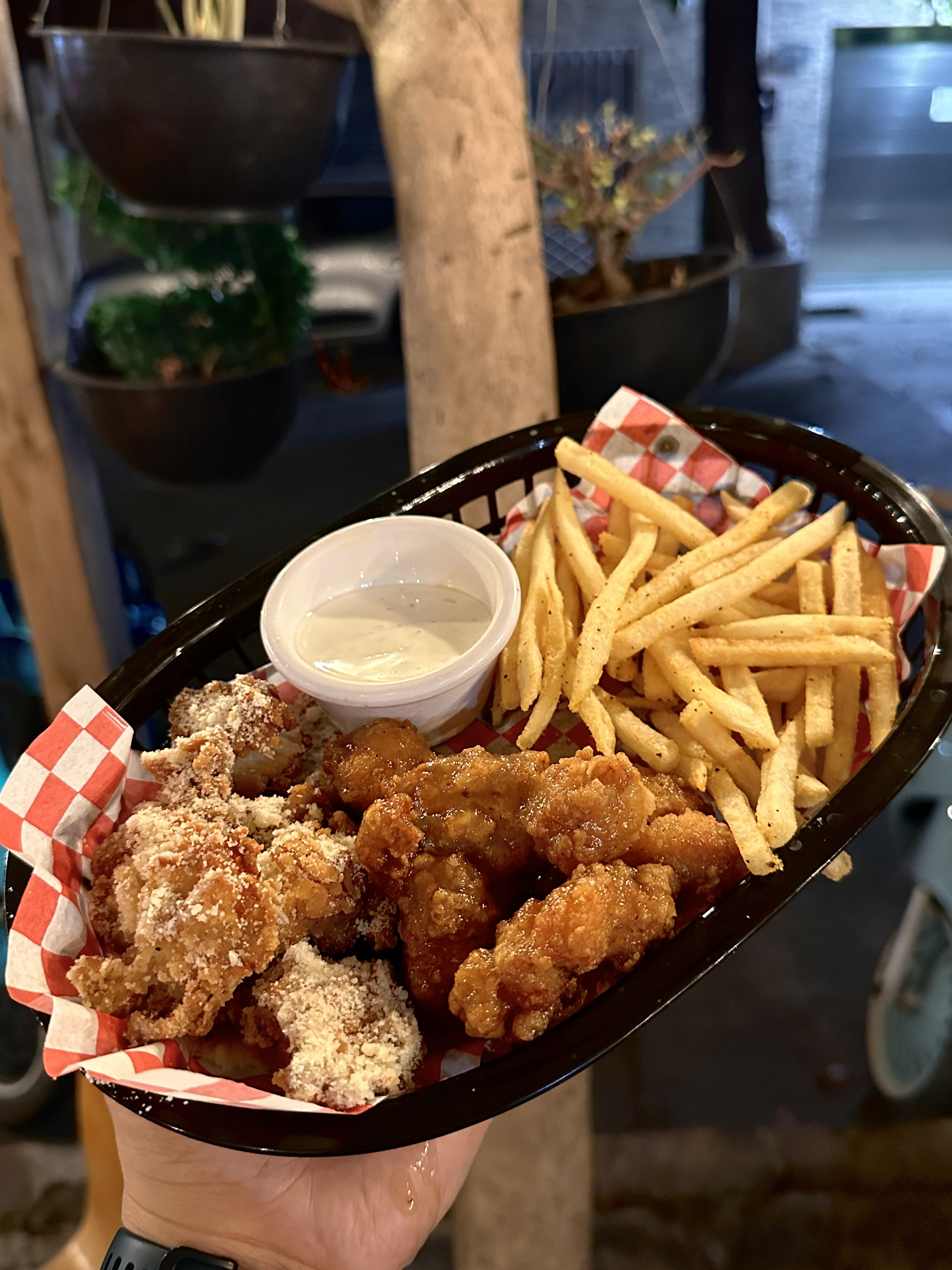 Cosa Nostra Pizzería image 3