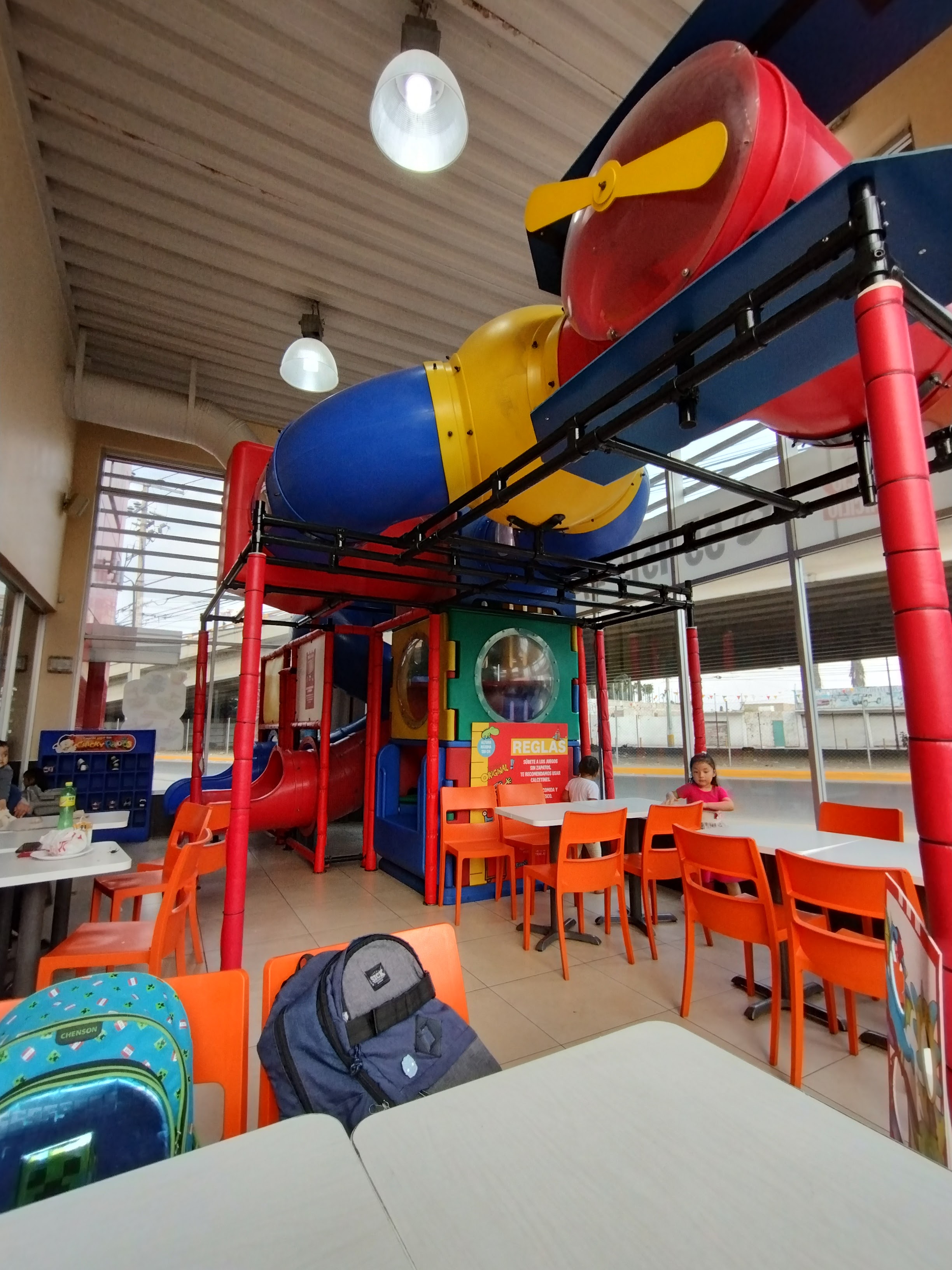 KFC Chimalhuacán image 6