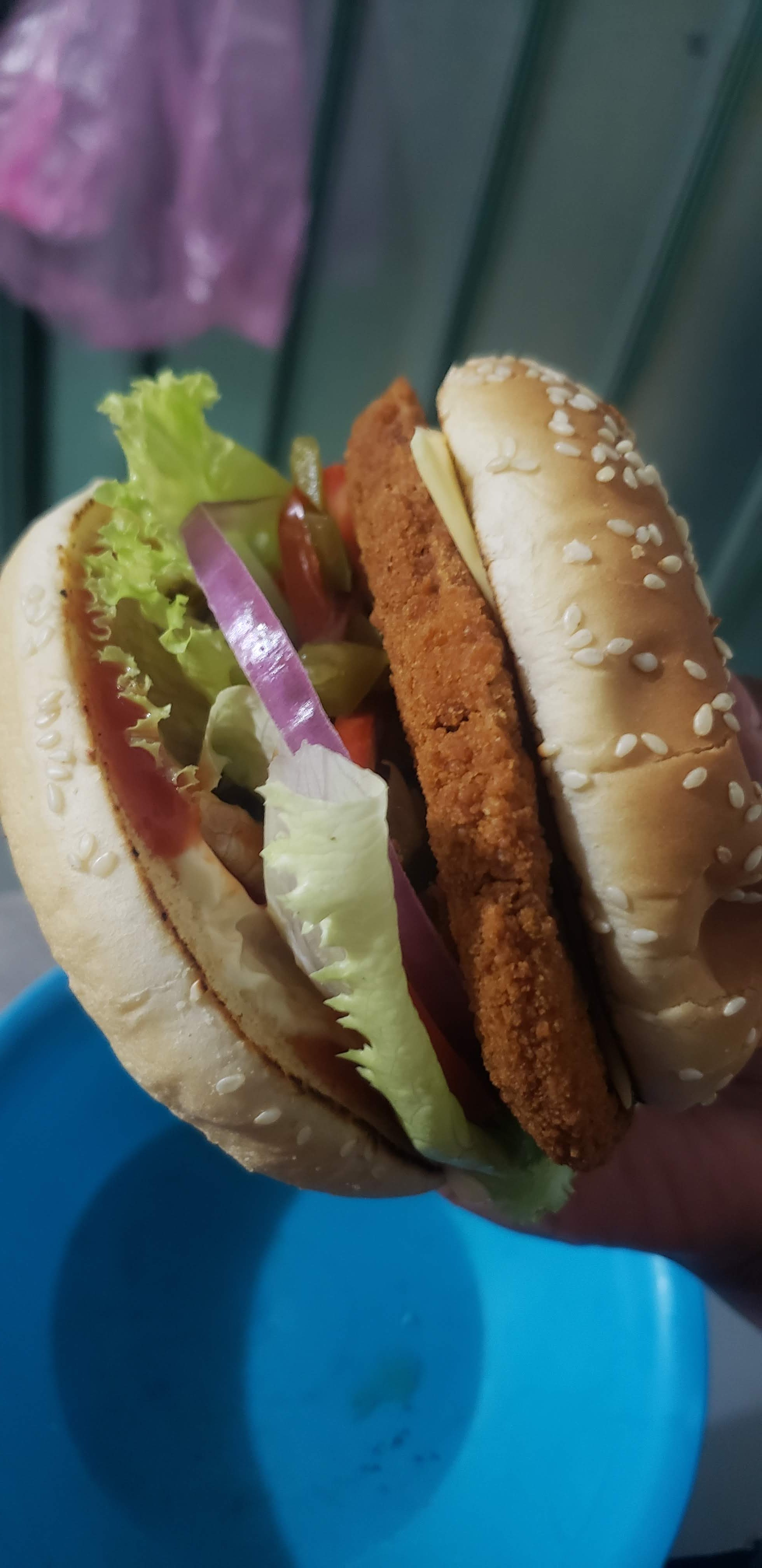 ALITAS, HAMBURGUESAS Y ALGO MAS... image 6