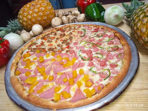 Pizzería SANTOS image 6