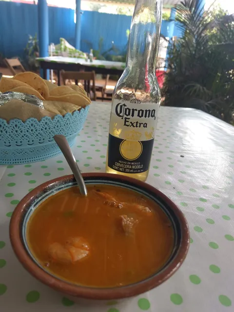 Marisquería “La Escondida” image 6