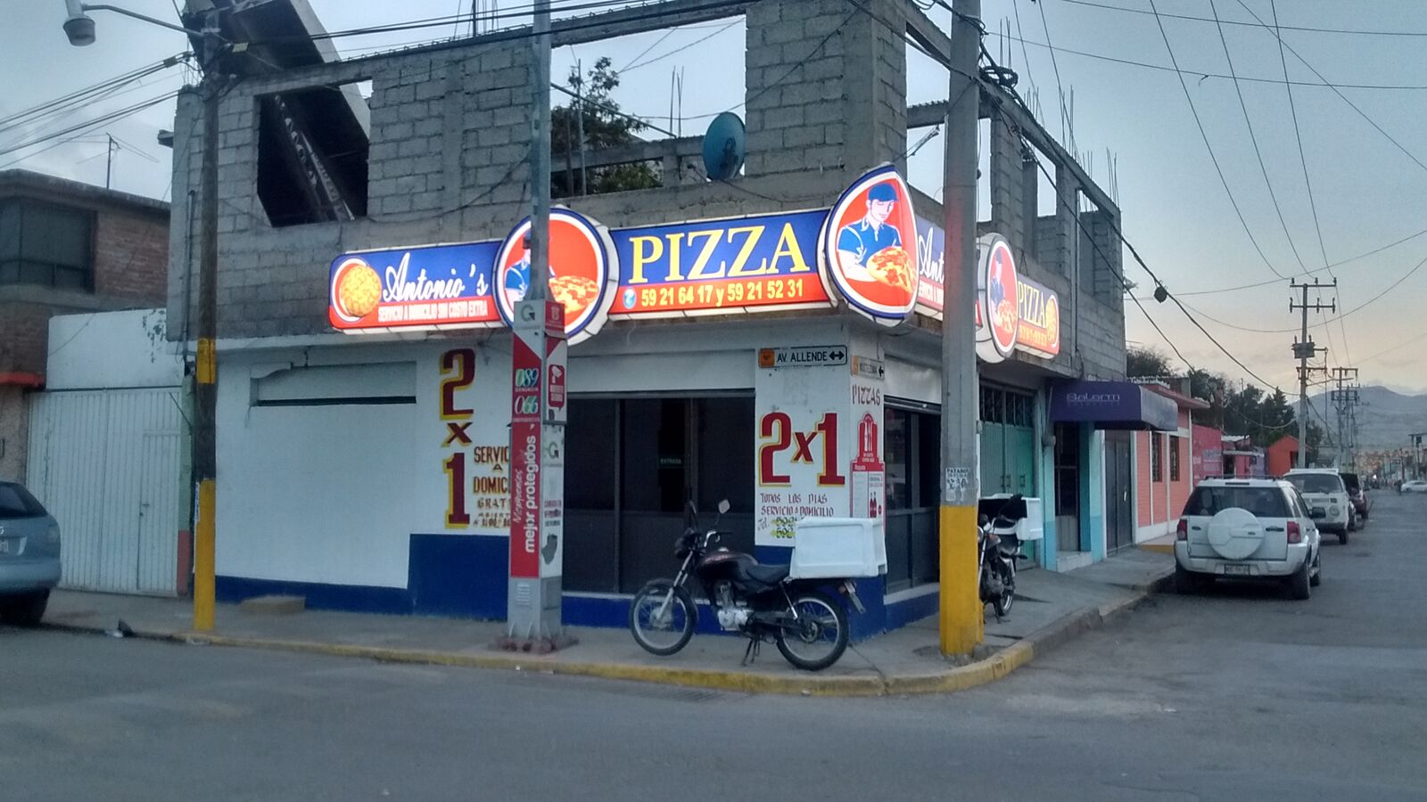 Antonios Pizza image 1