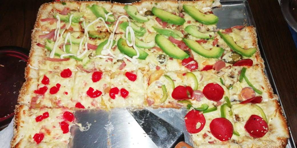 Antonios Pizza image 2