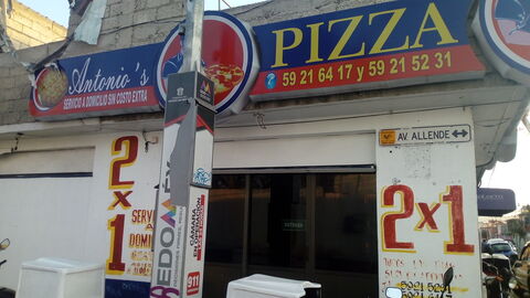 Antonios Pizza image 6